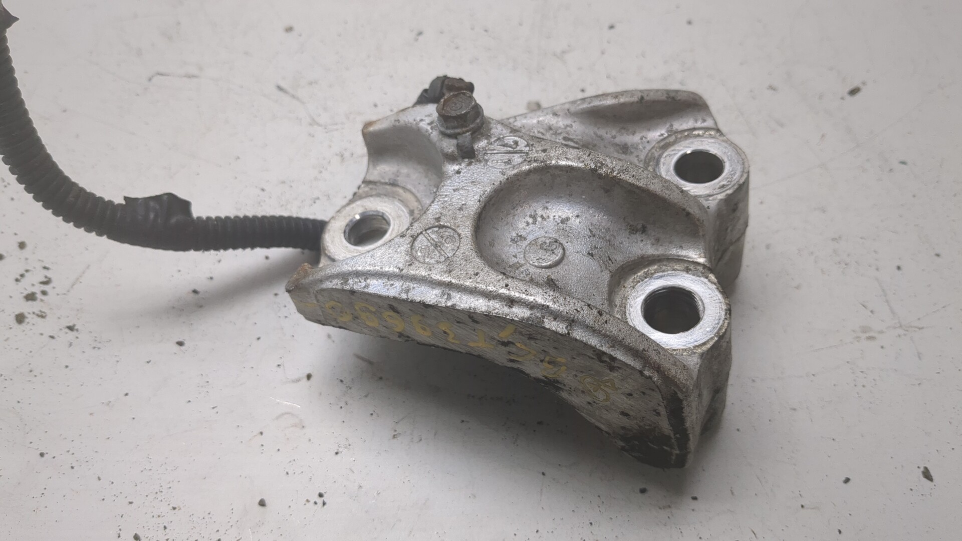 Кронштейн двигателя