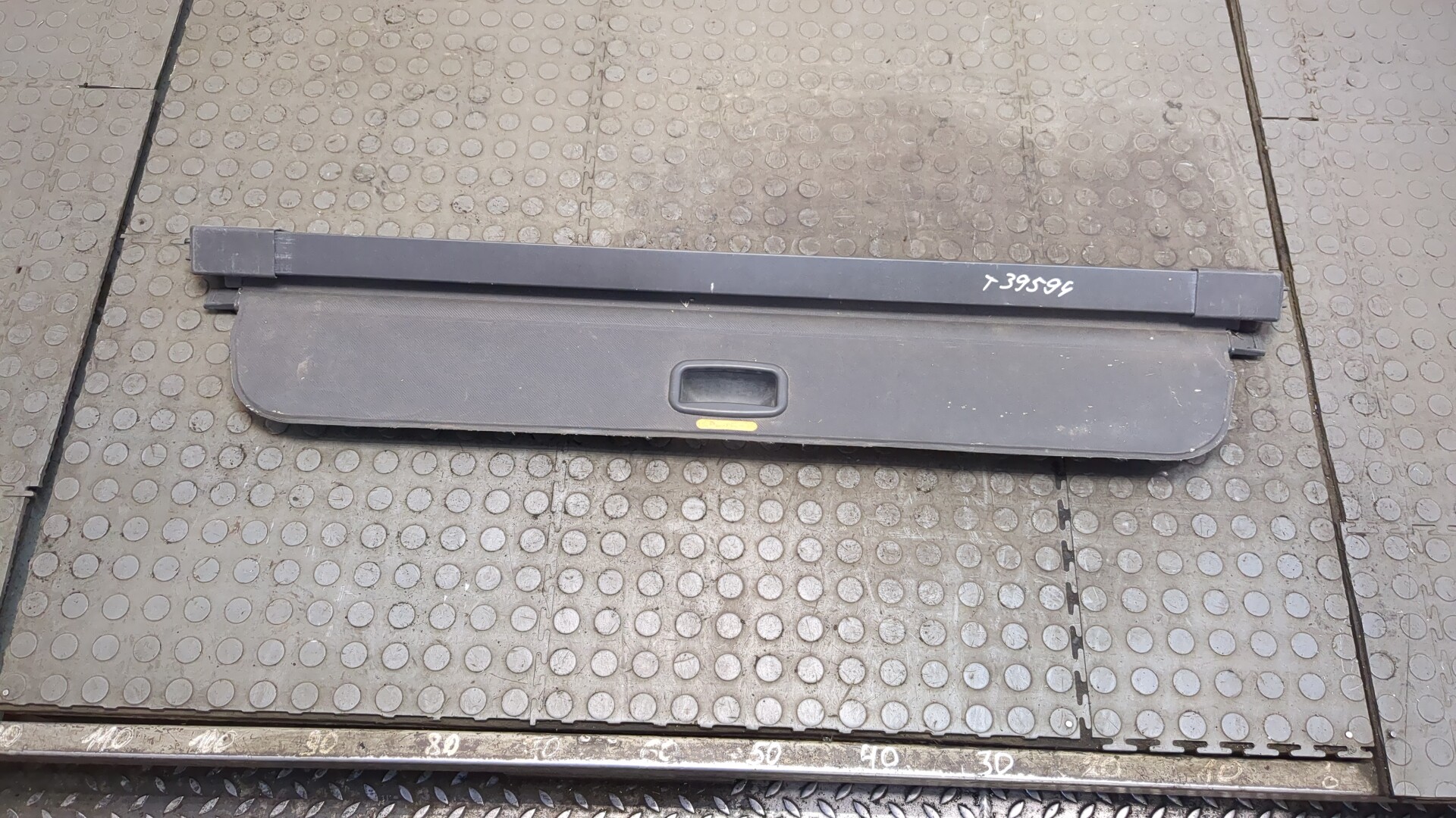 Шторка багажника