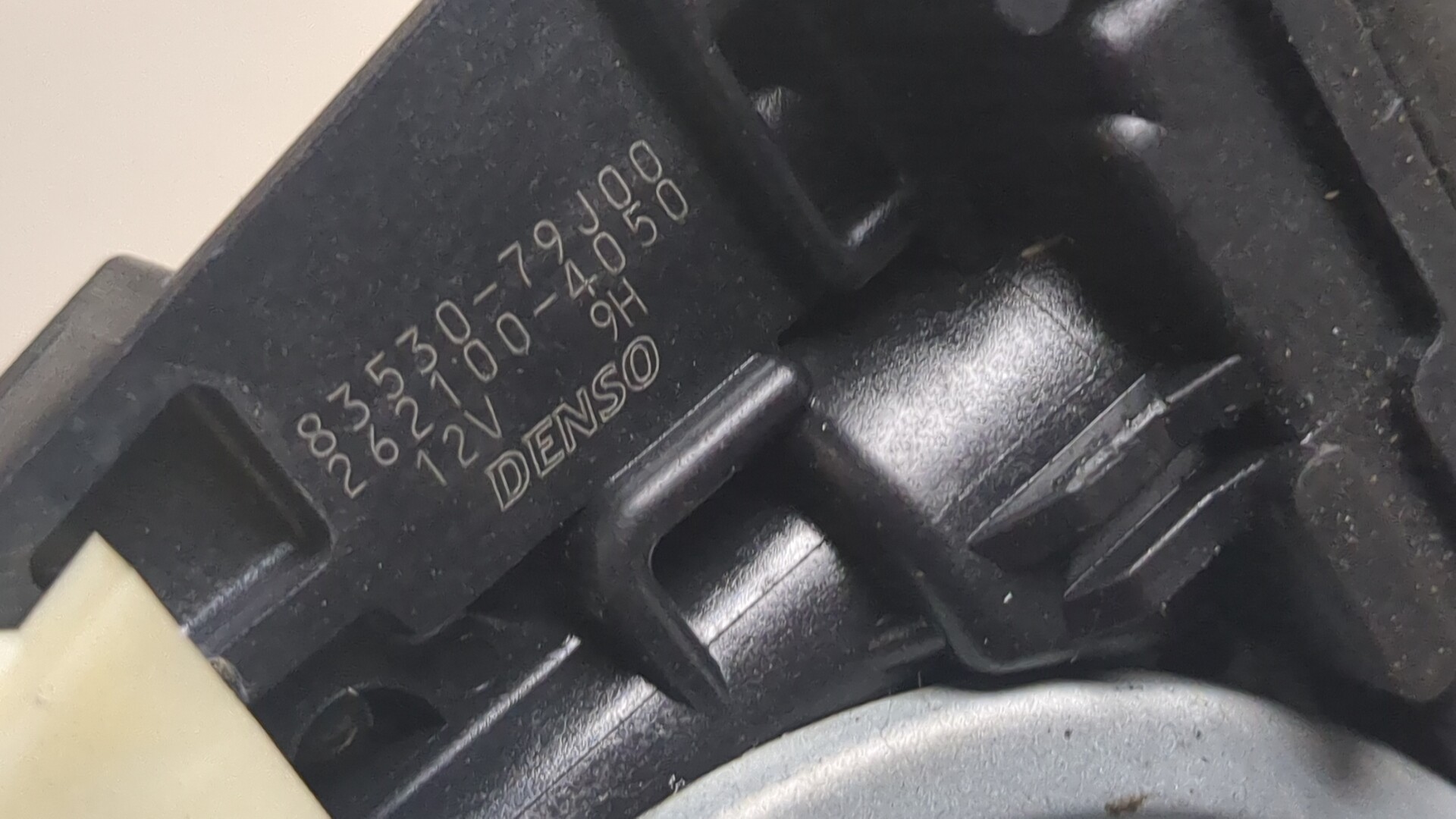 Стеклоподъемник электр. задний правый