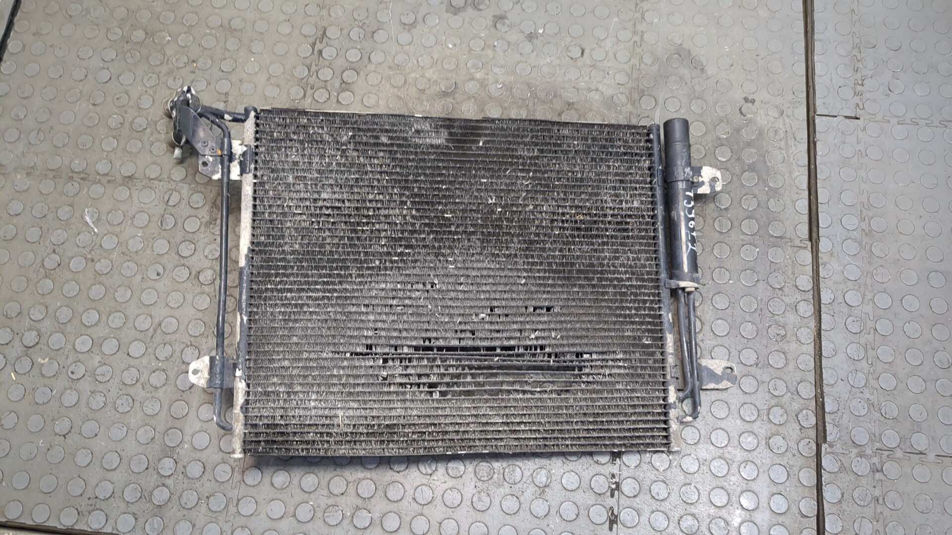 Радиатор кондиционера / конденсер
