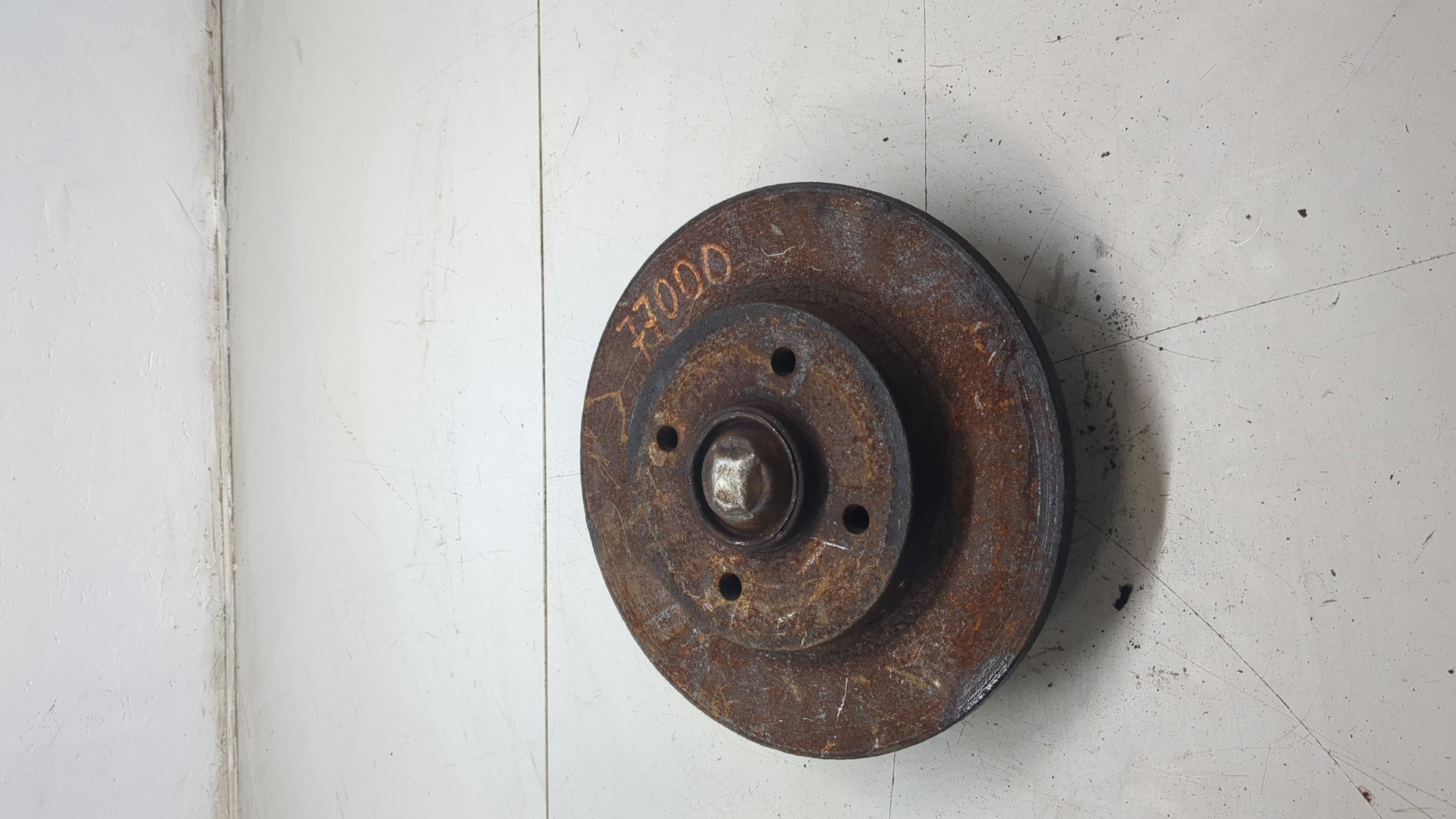 Кулак поворотный задний правый