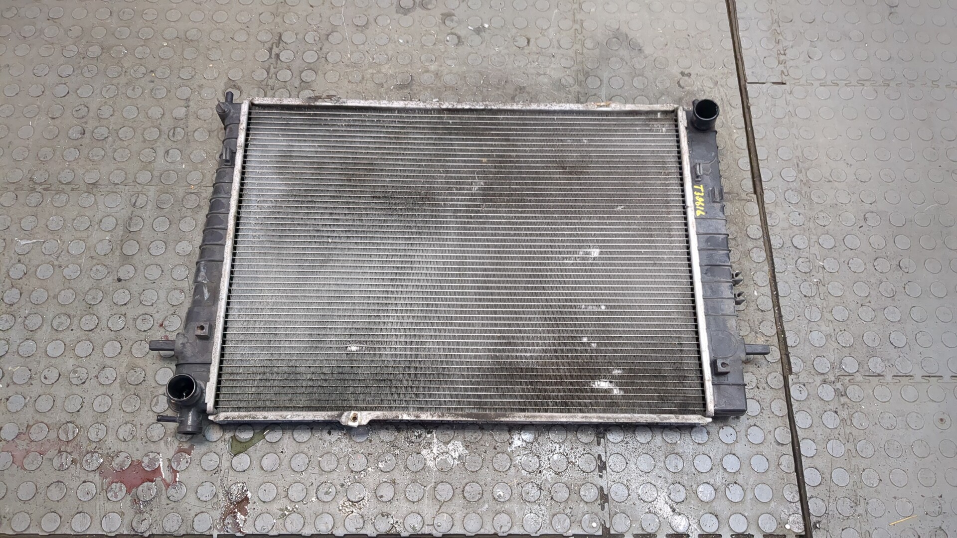 Радиатор охлаждения двигателя основной