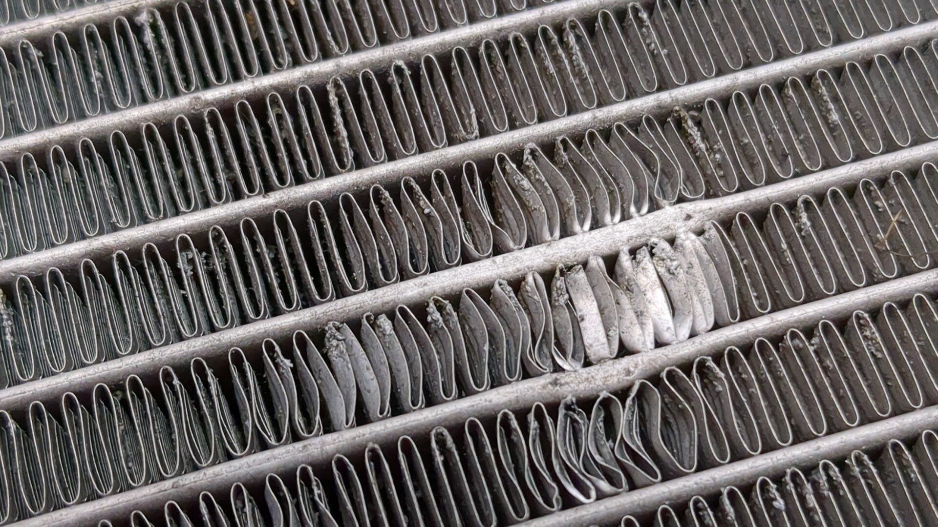 Радиатор охлаждения двигателя основной