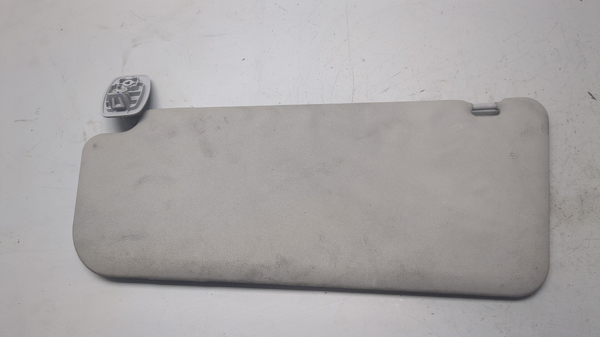 Козырек солнцезащитный