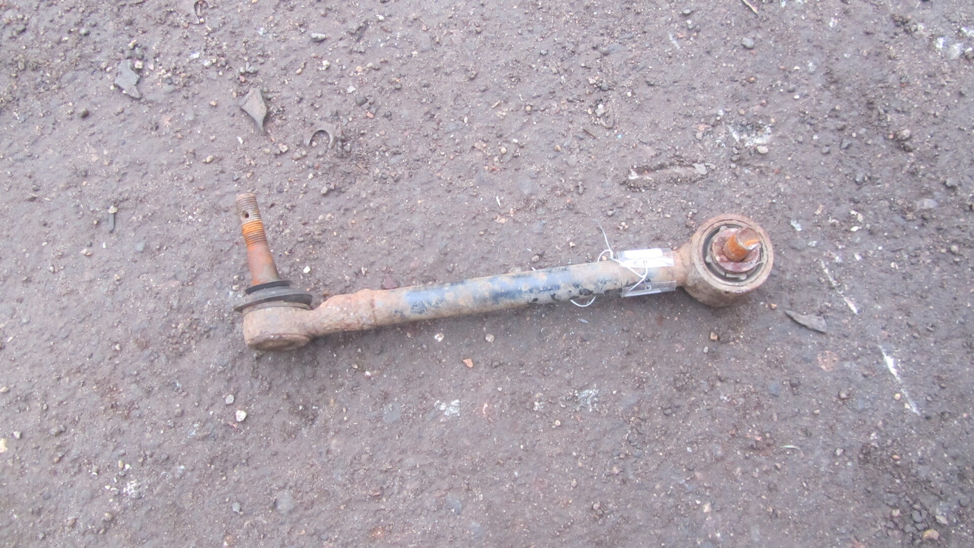 Рычаг задний левый