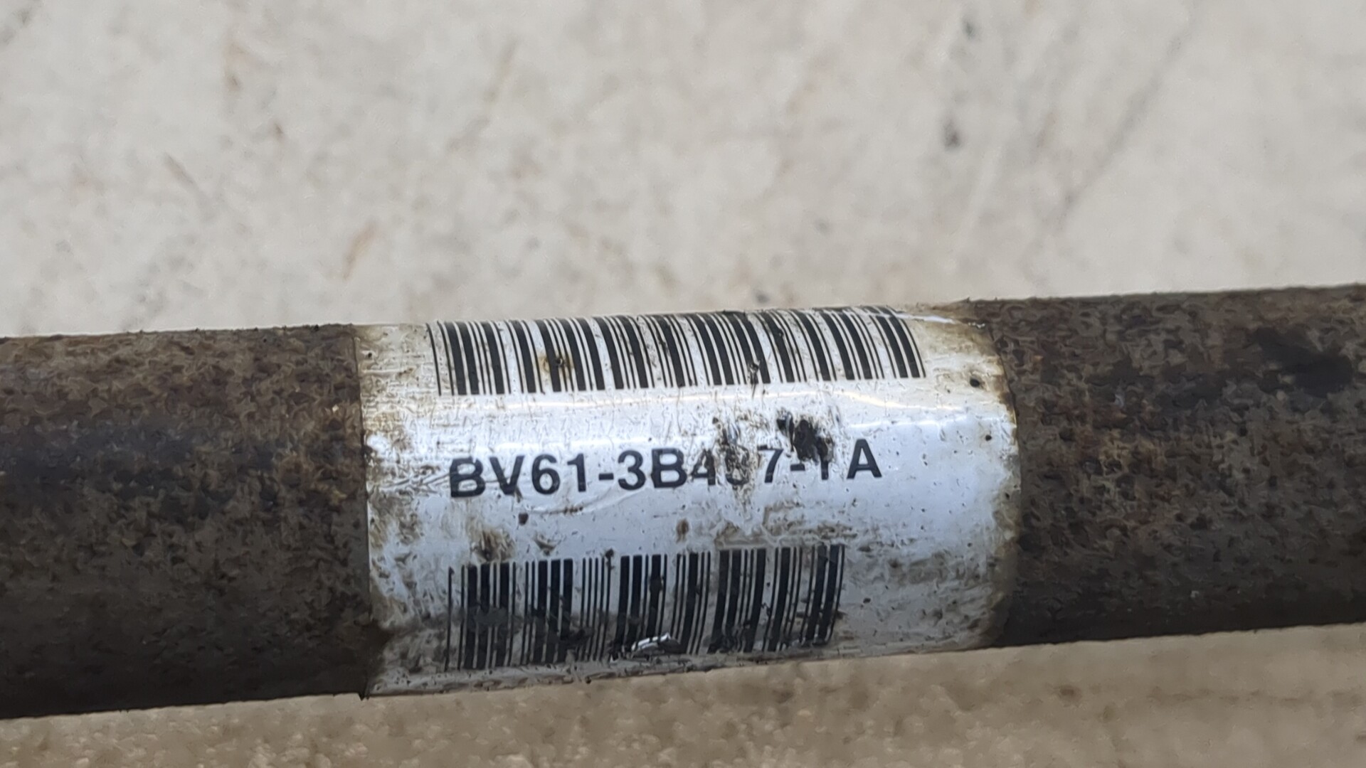 Полуось передняя левая