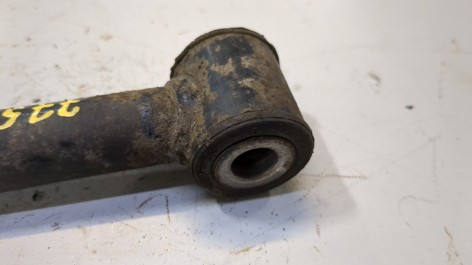 Рычаг задний