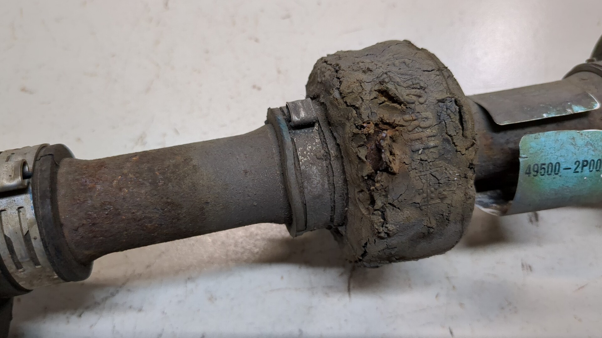 Полуось передняя левая