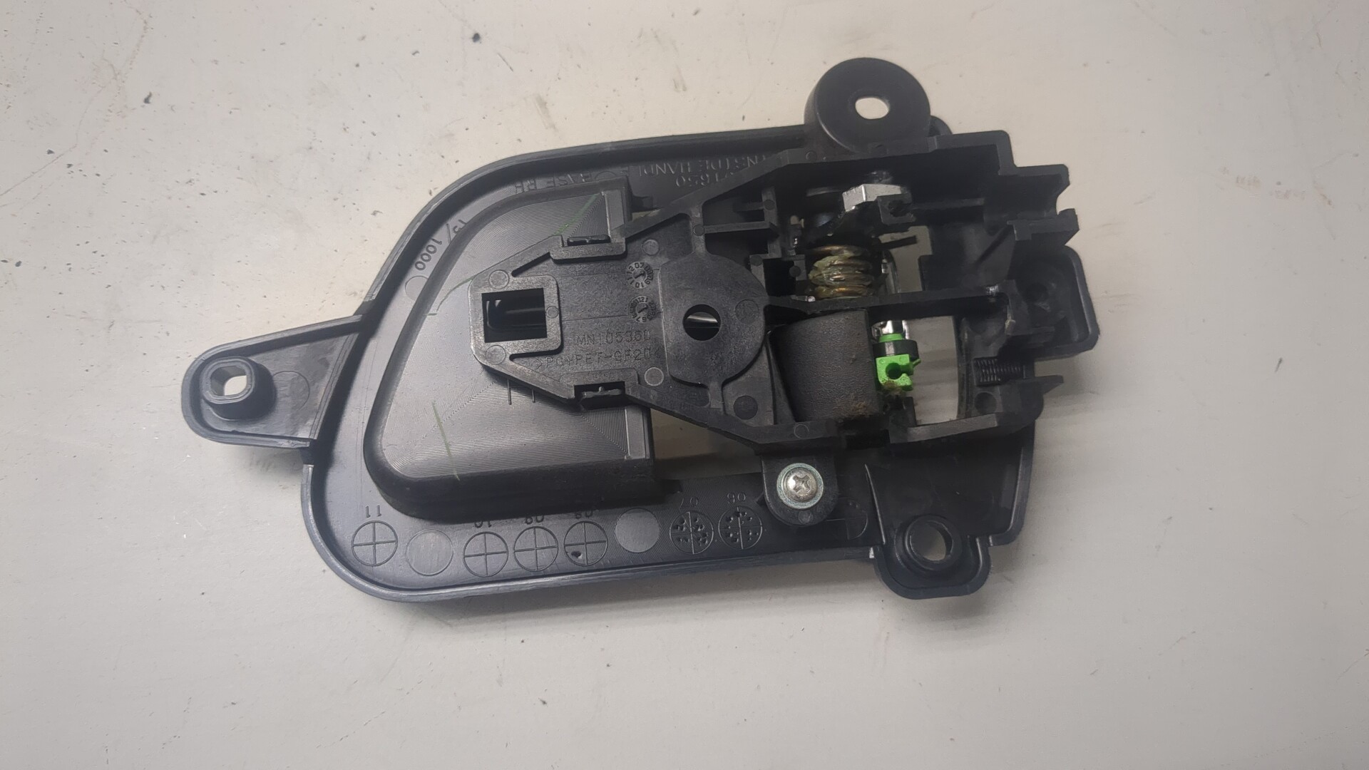 Ручка двери передней внутренняя правая