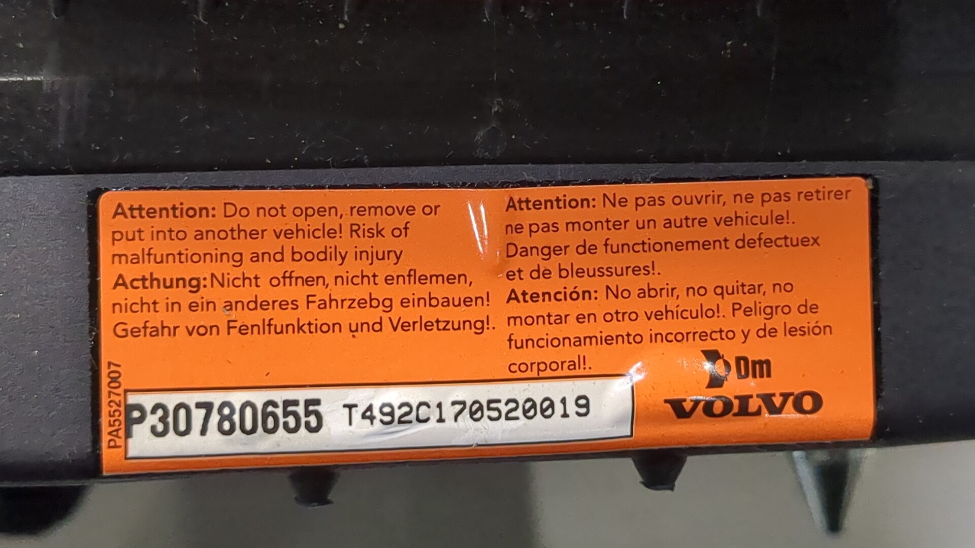 Подушка безопасности в рулевое колесо