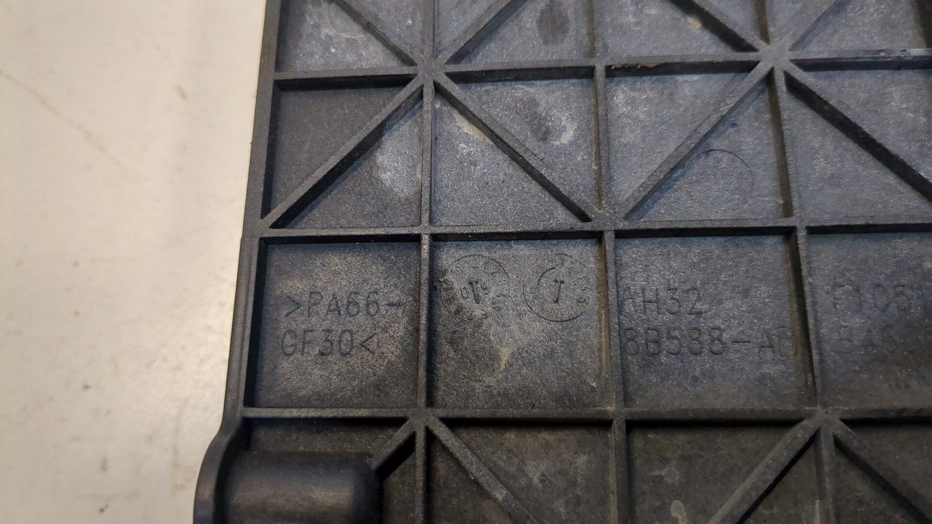 Кронштейн радиатора