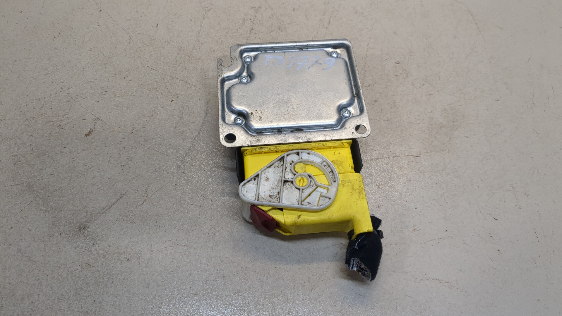 Блок управления подушек безопасности (AIR BAG)