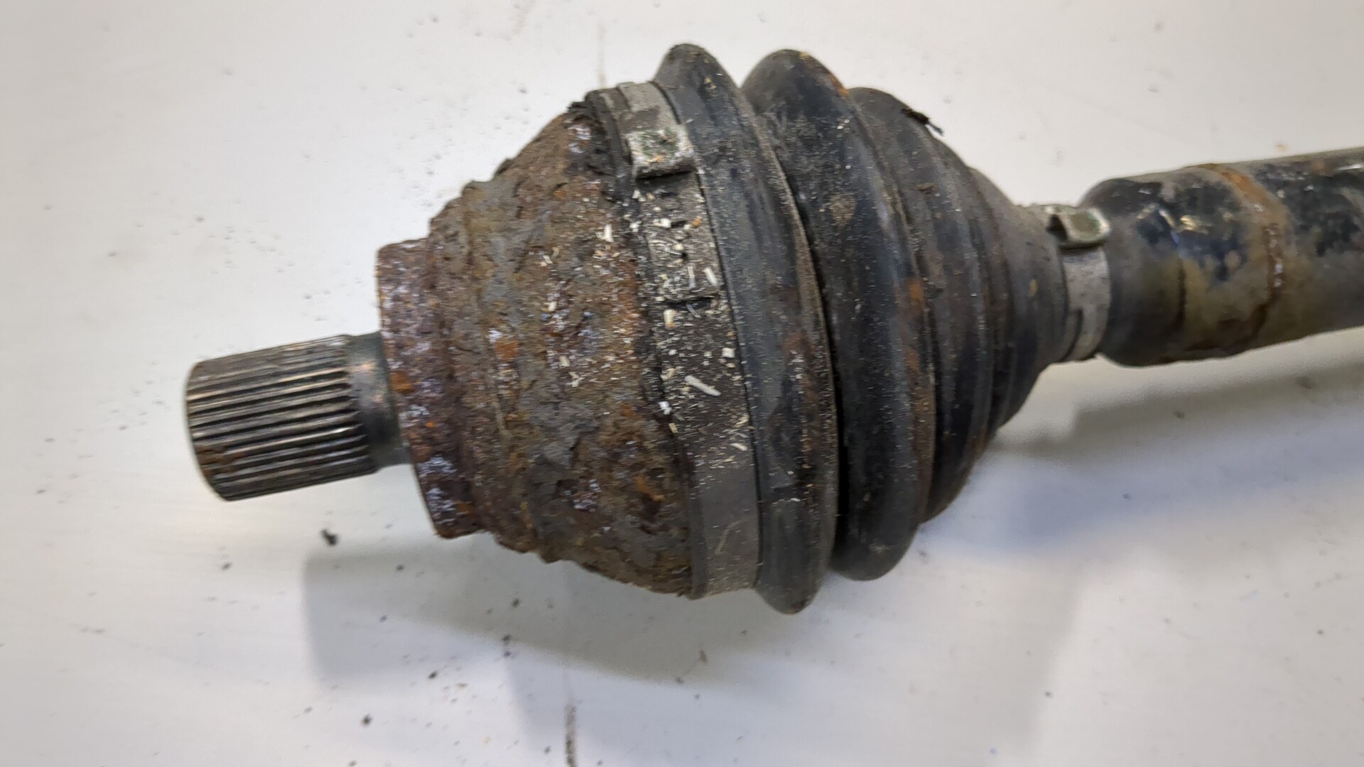 Полуось передняя правая