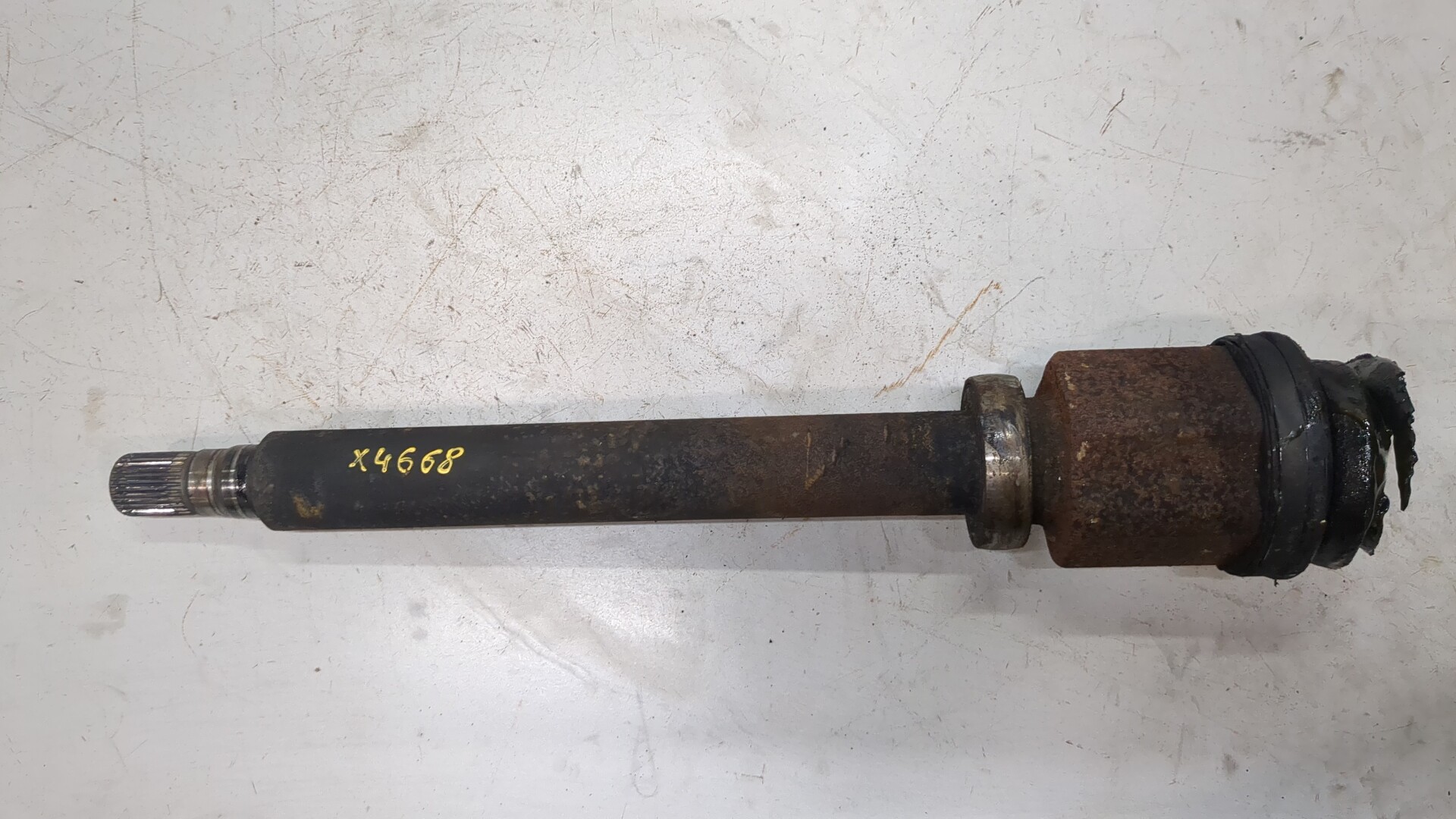 Полуось передняя правая