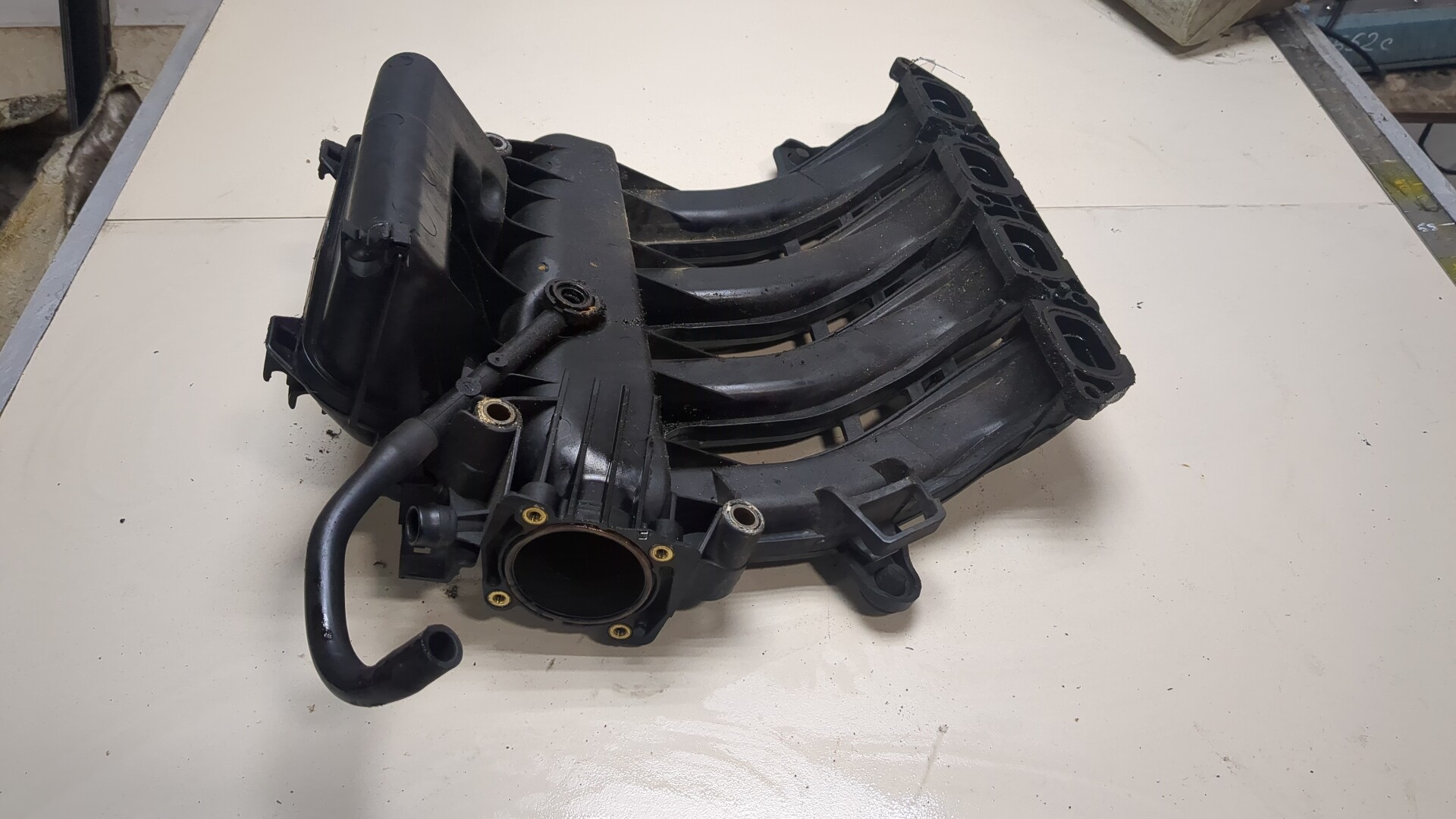 Коллектор впускной