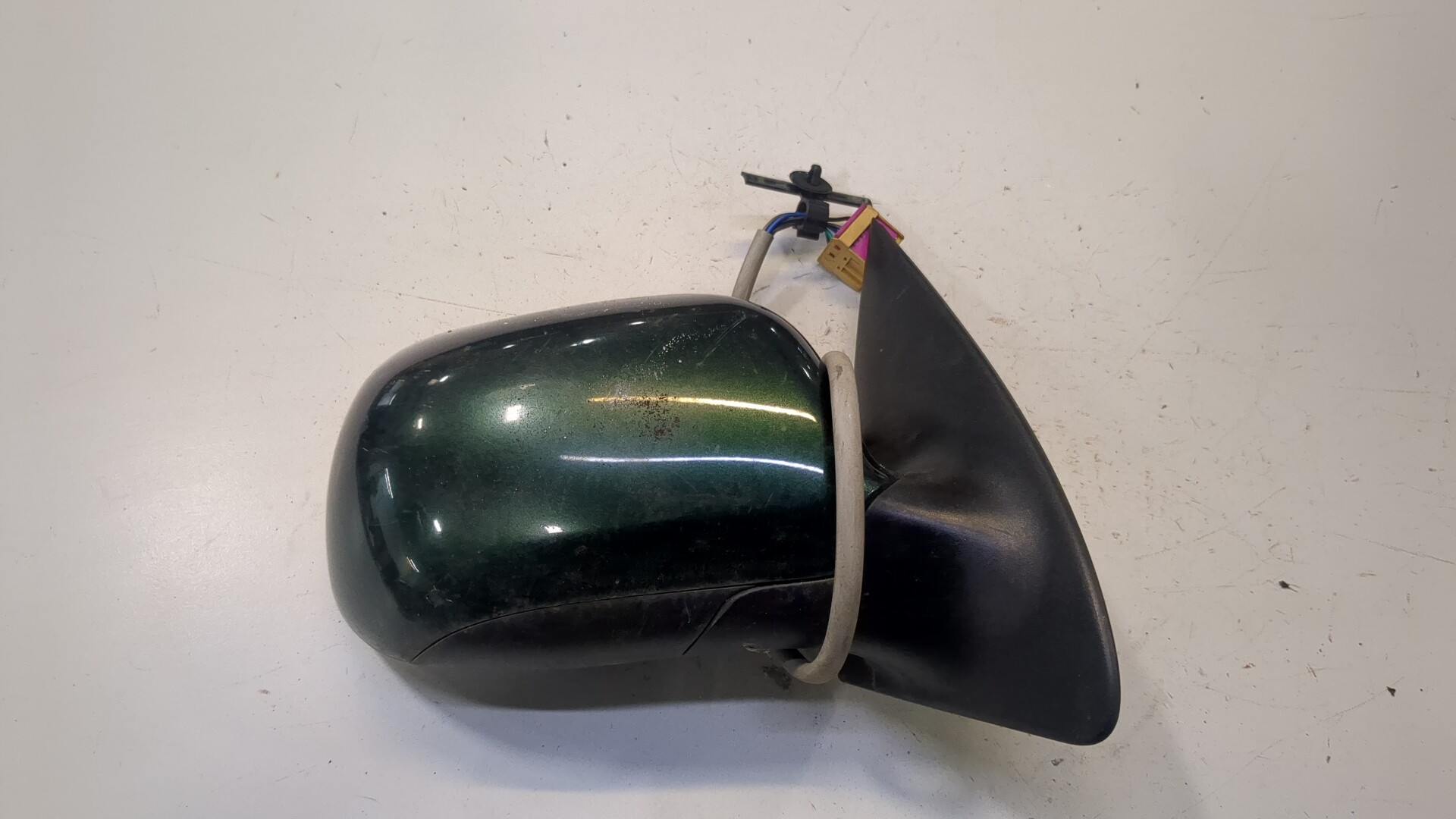 Зеркало правое электрическое