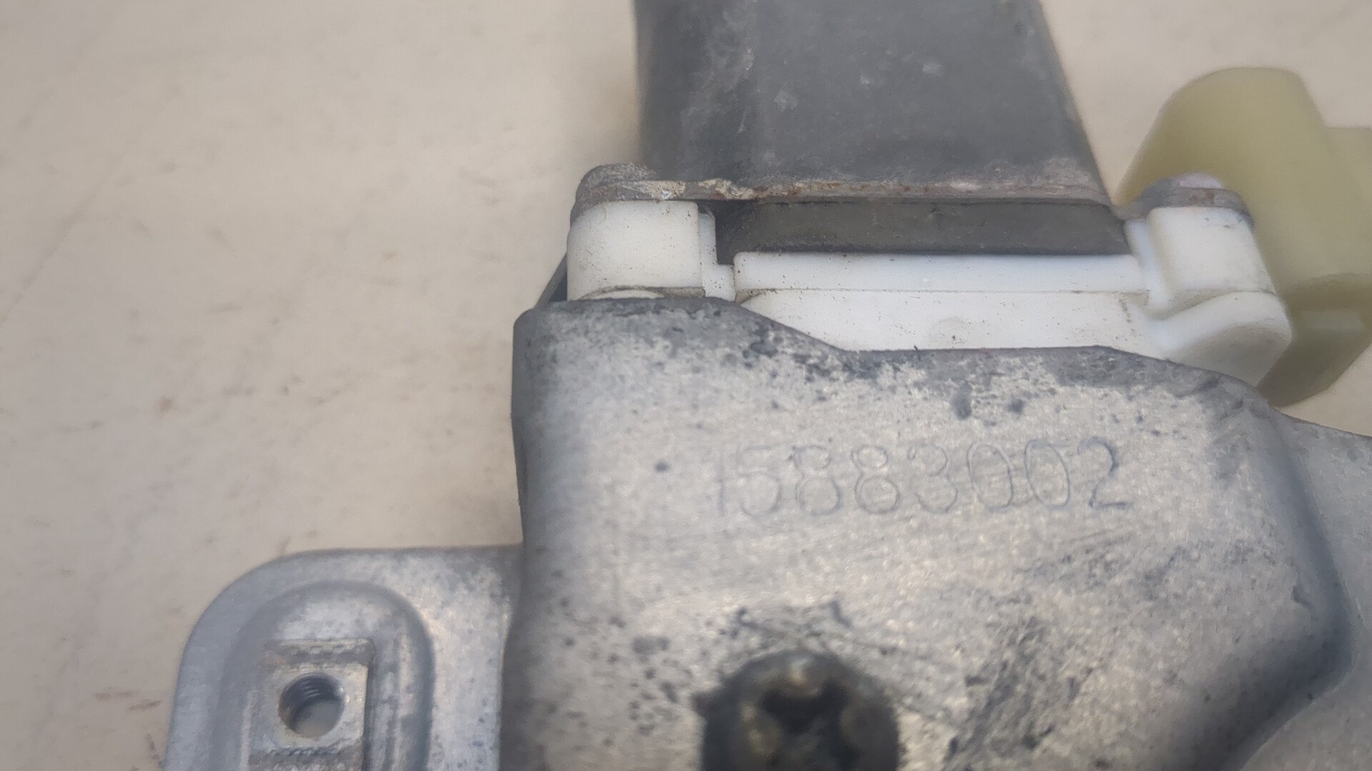 Стеклоподъемник электр. задний правый