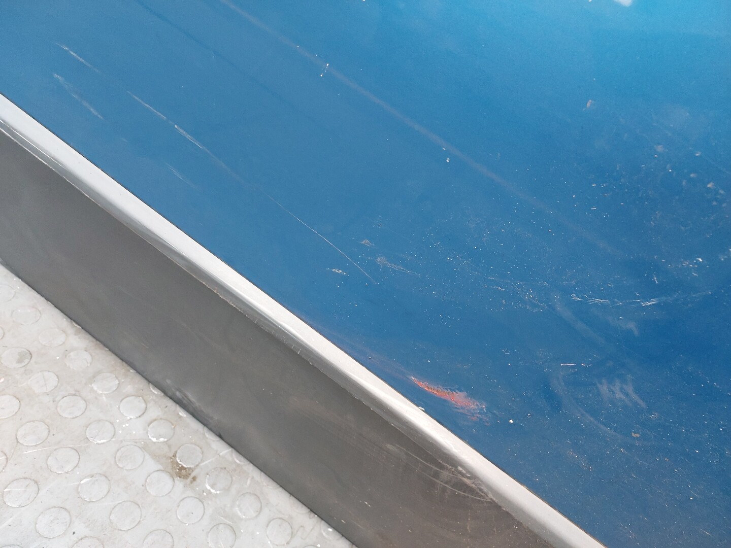 Дверь задняя правая