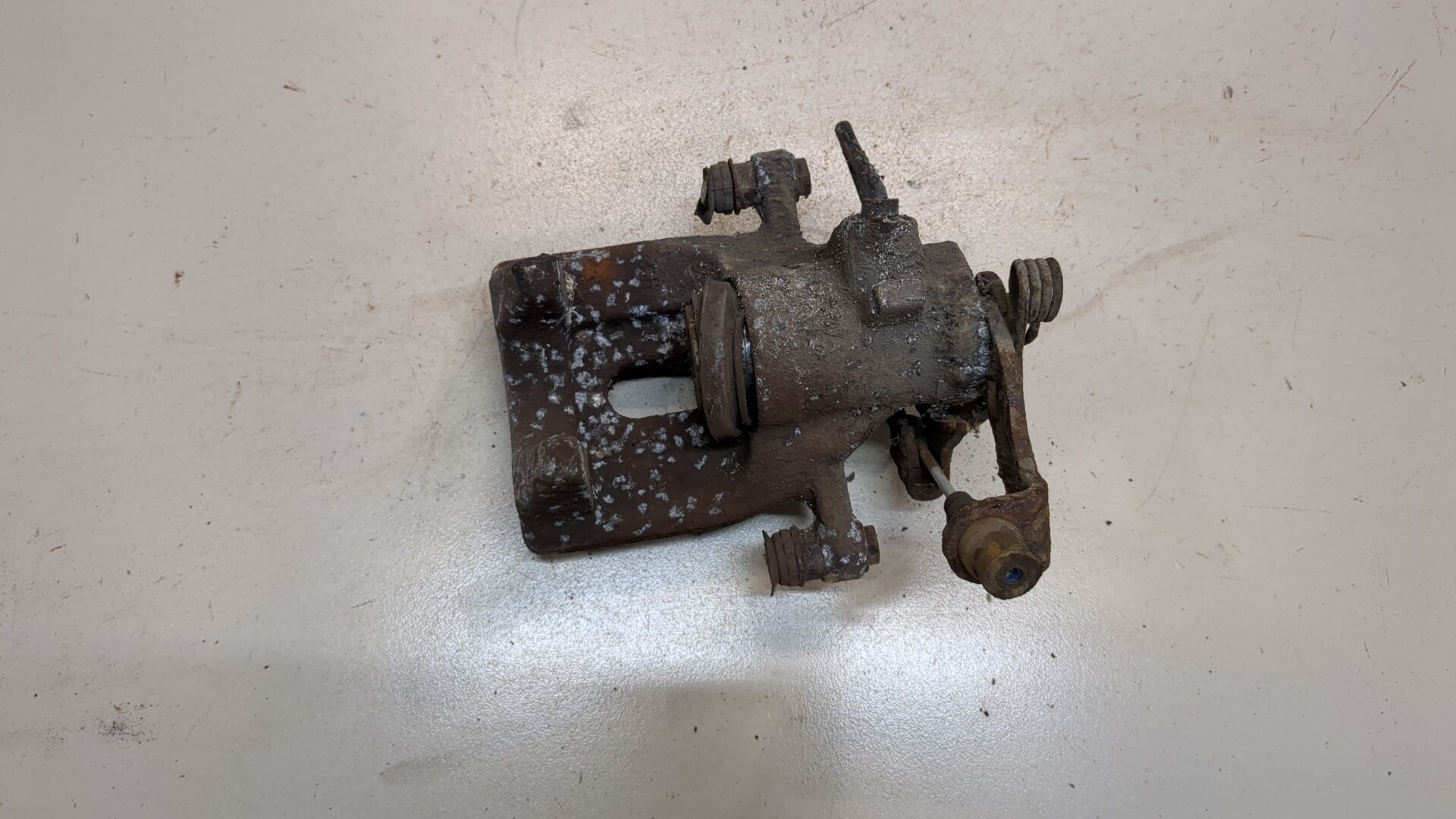 Суппорт задний правый