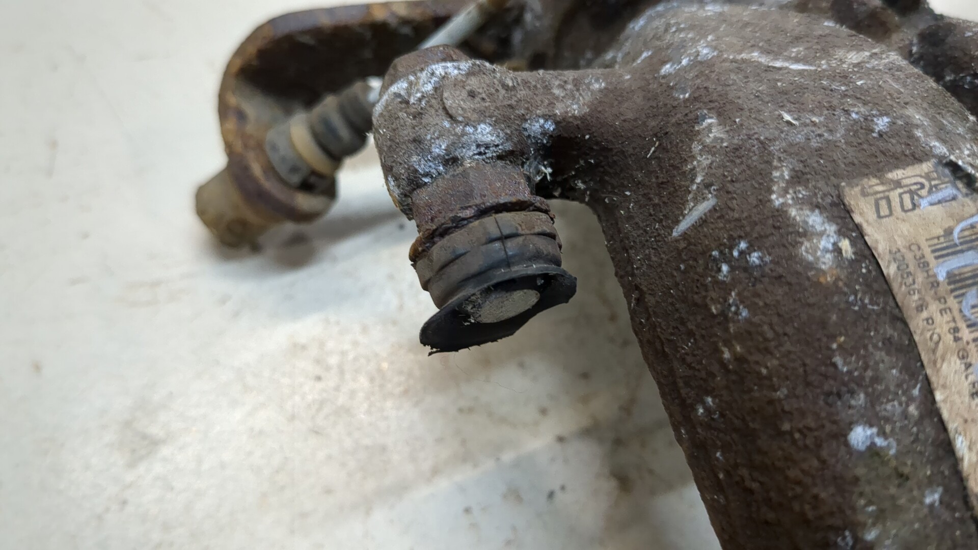 Суппорт задний правый