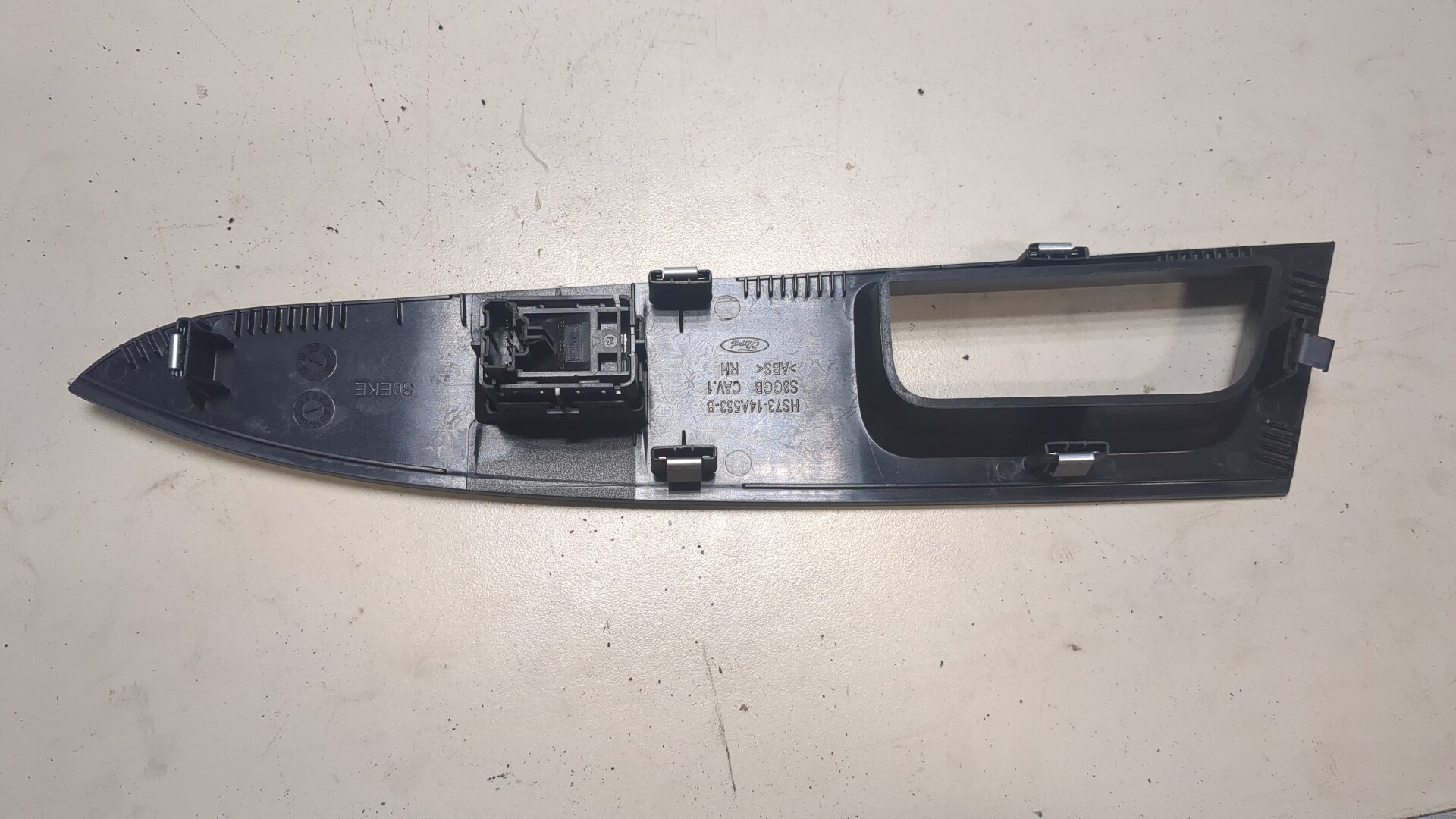 Кнопка стеклоподъемника