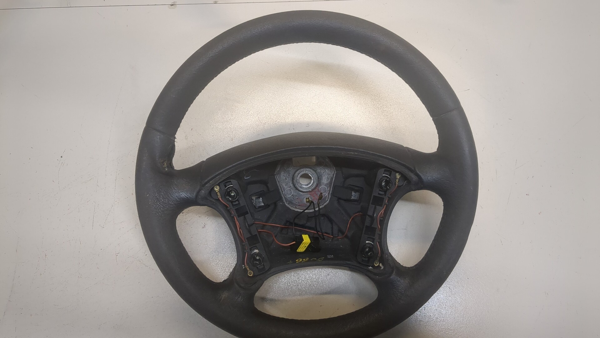 Рулевое колесо (руль)