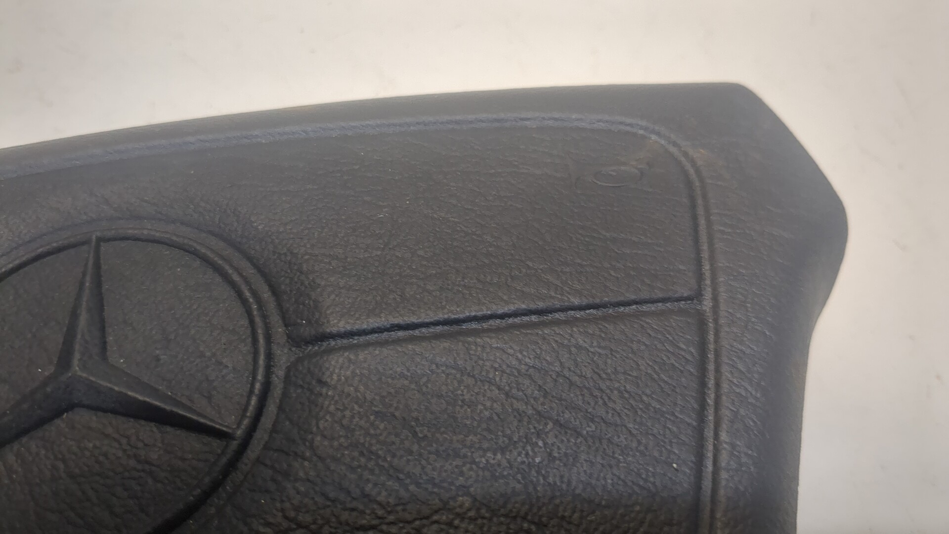 Подушка безопасности в рулевое колесо