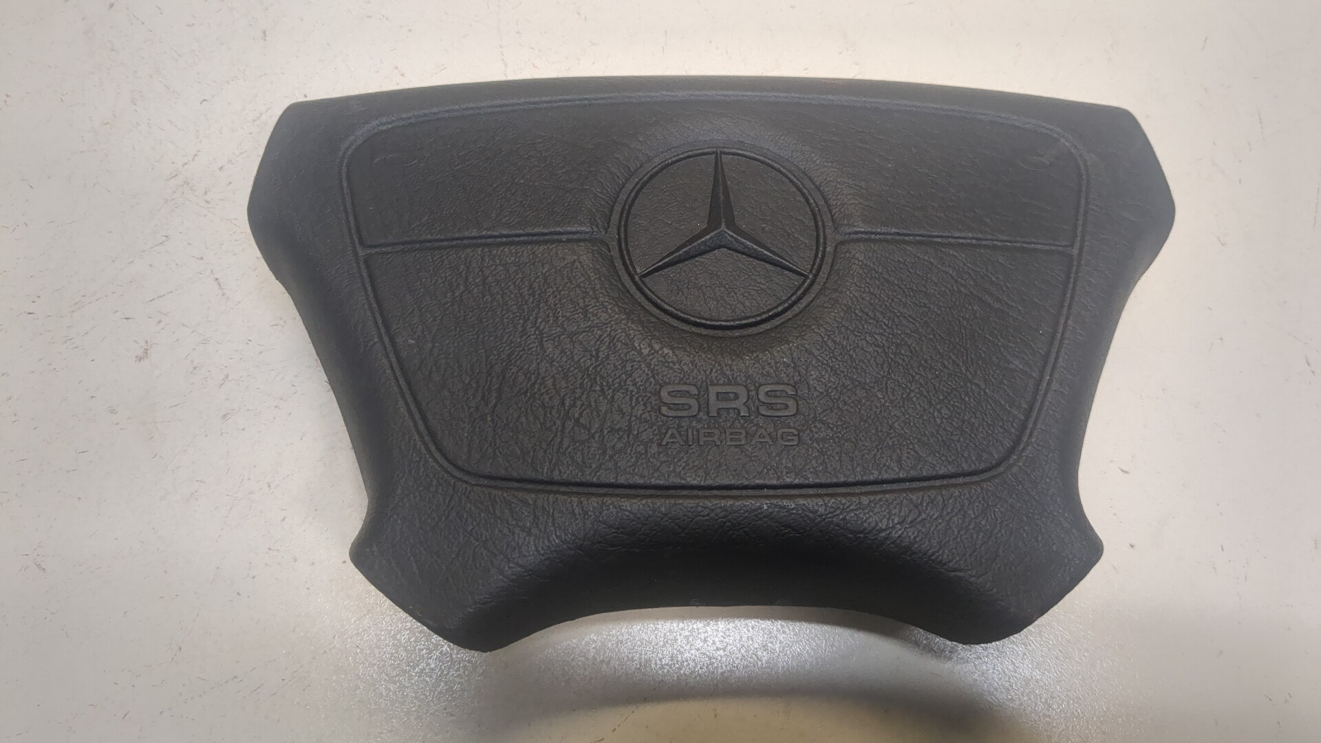 Подушка безопасности в рулевое колесо