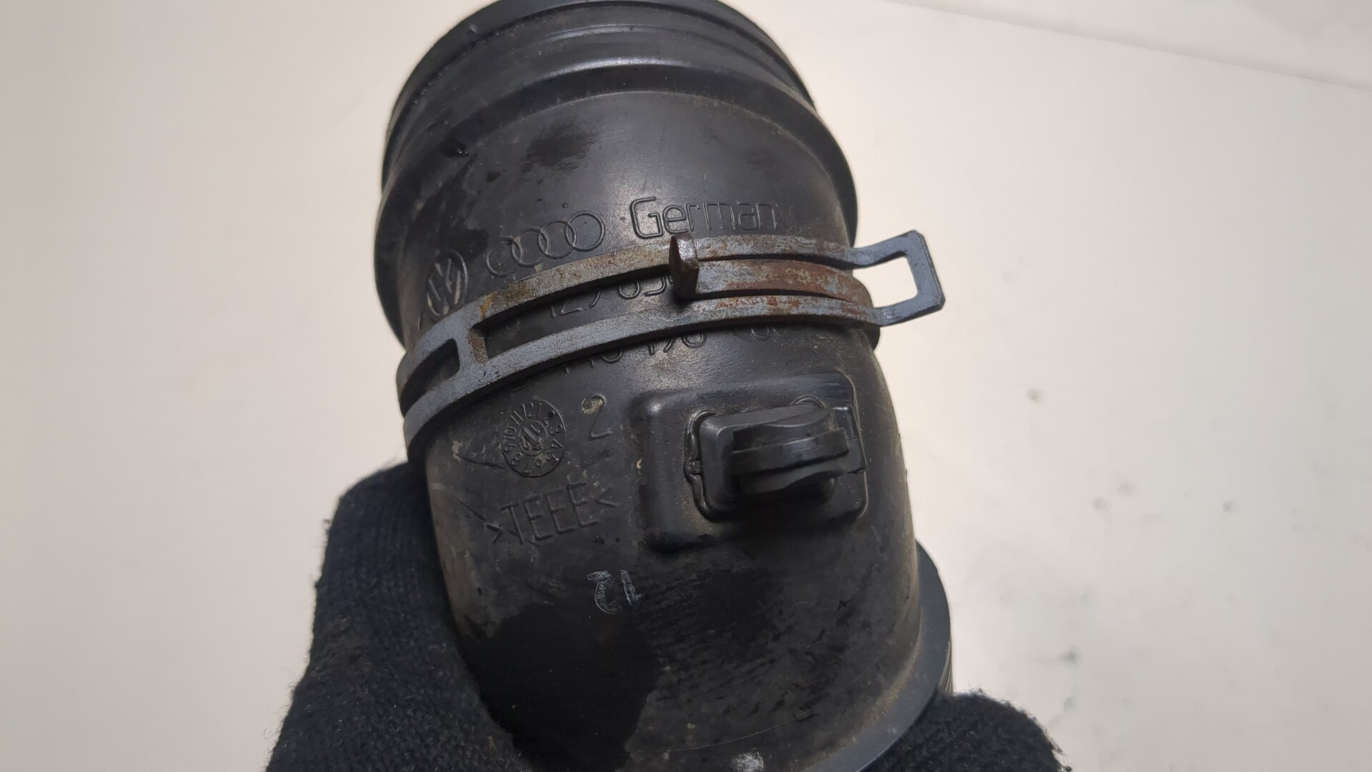 Патрубок воздушного фильтра