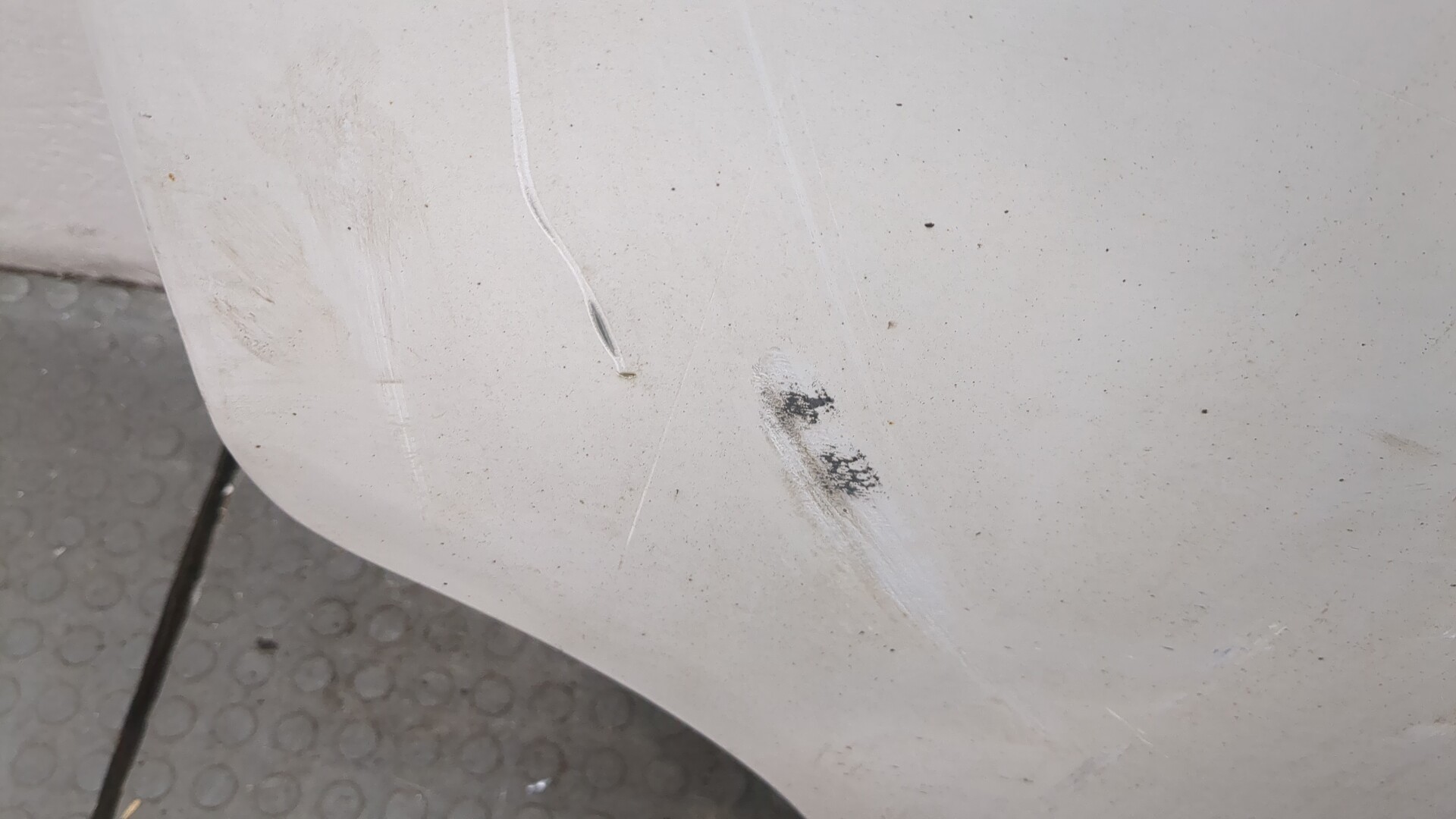 Дверь передняя левая