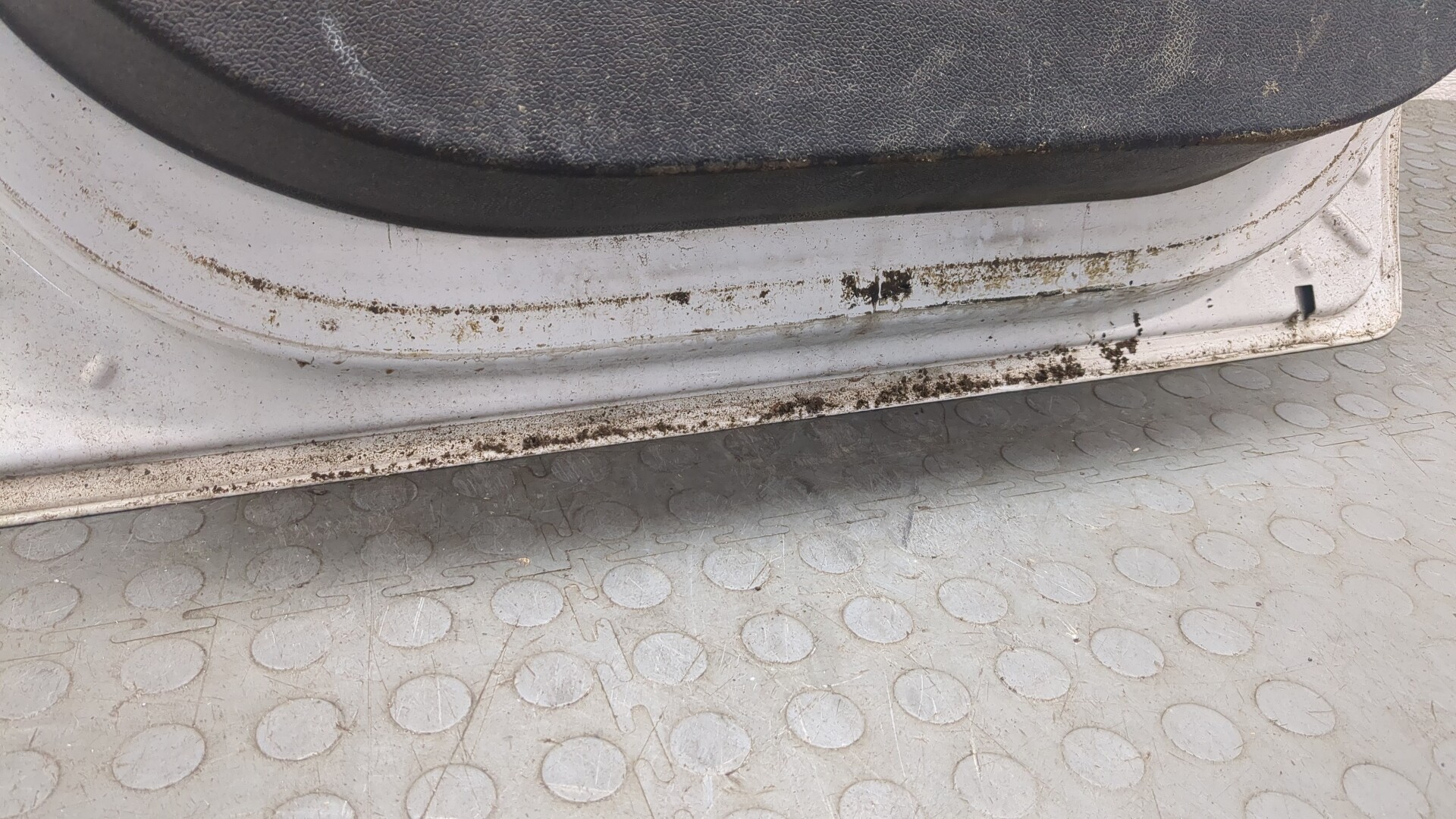 Дверь передняя левая