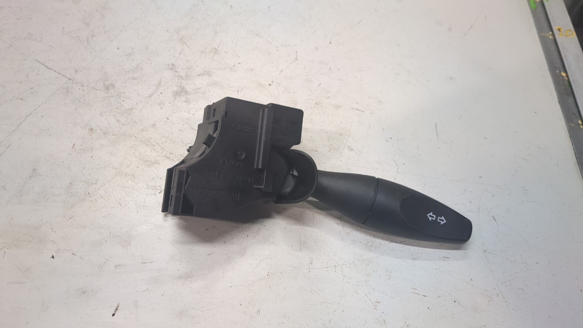 Переключатель поворотов подрулевой