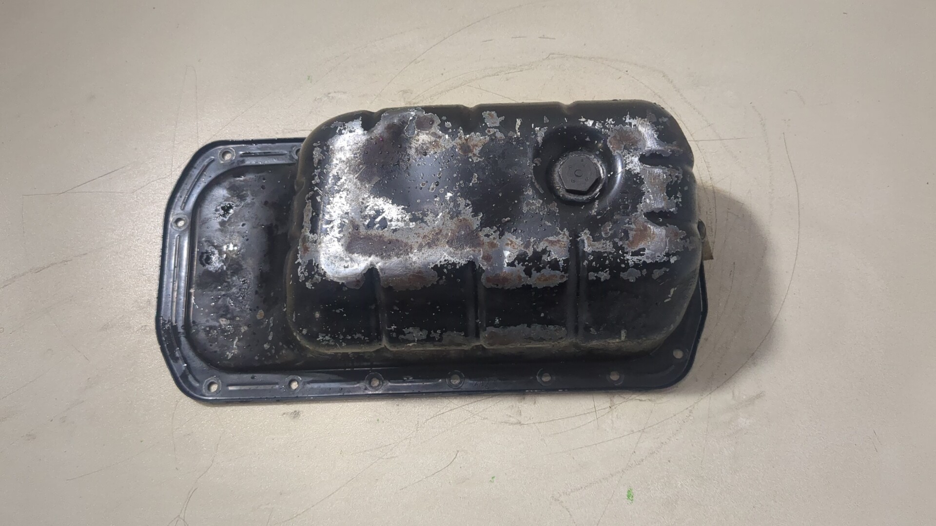 Поддон масляный двигателя (картер)