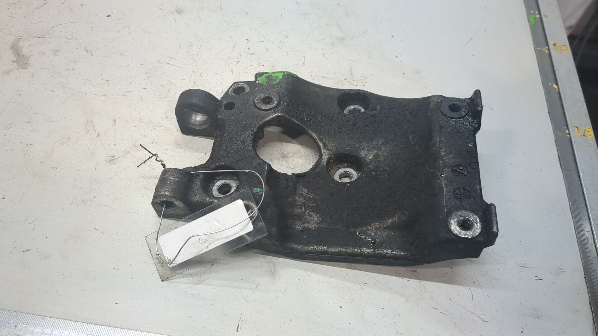 Кронштейн генератора