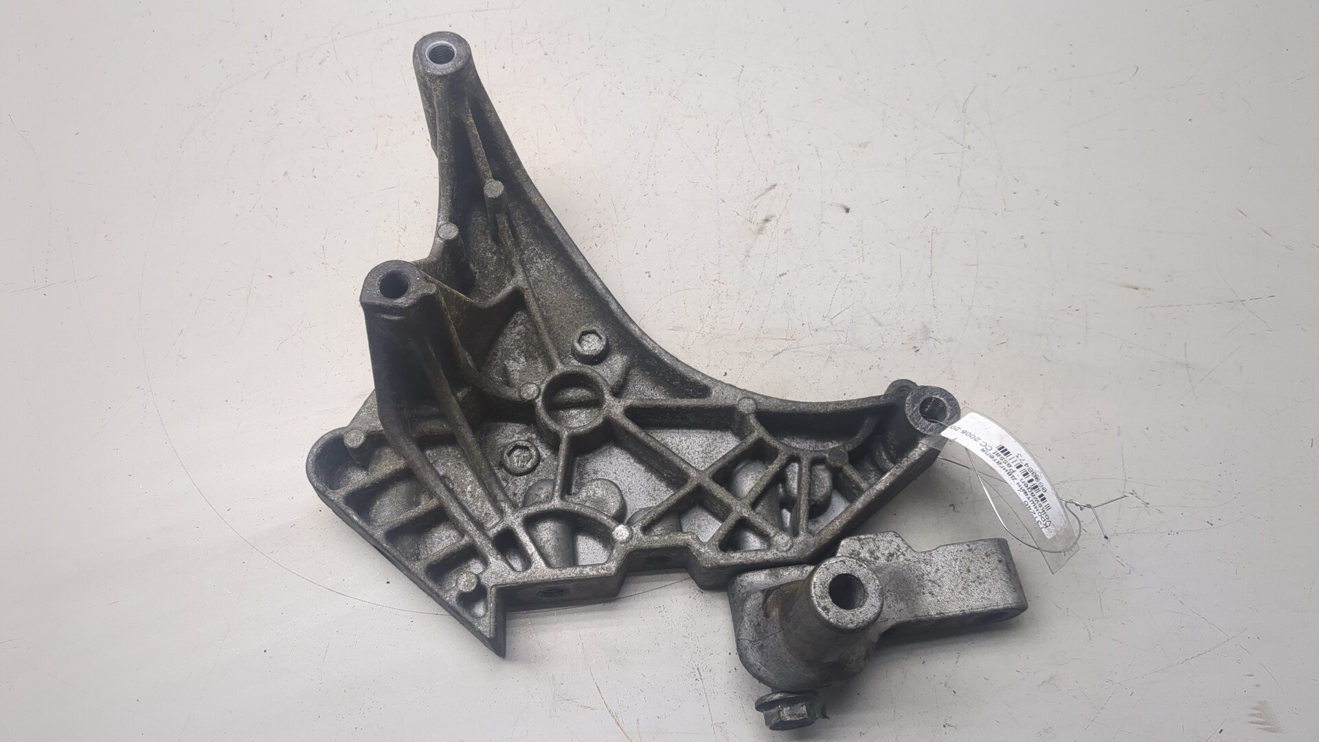 Кронштейн двигателя