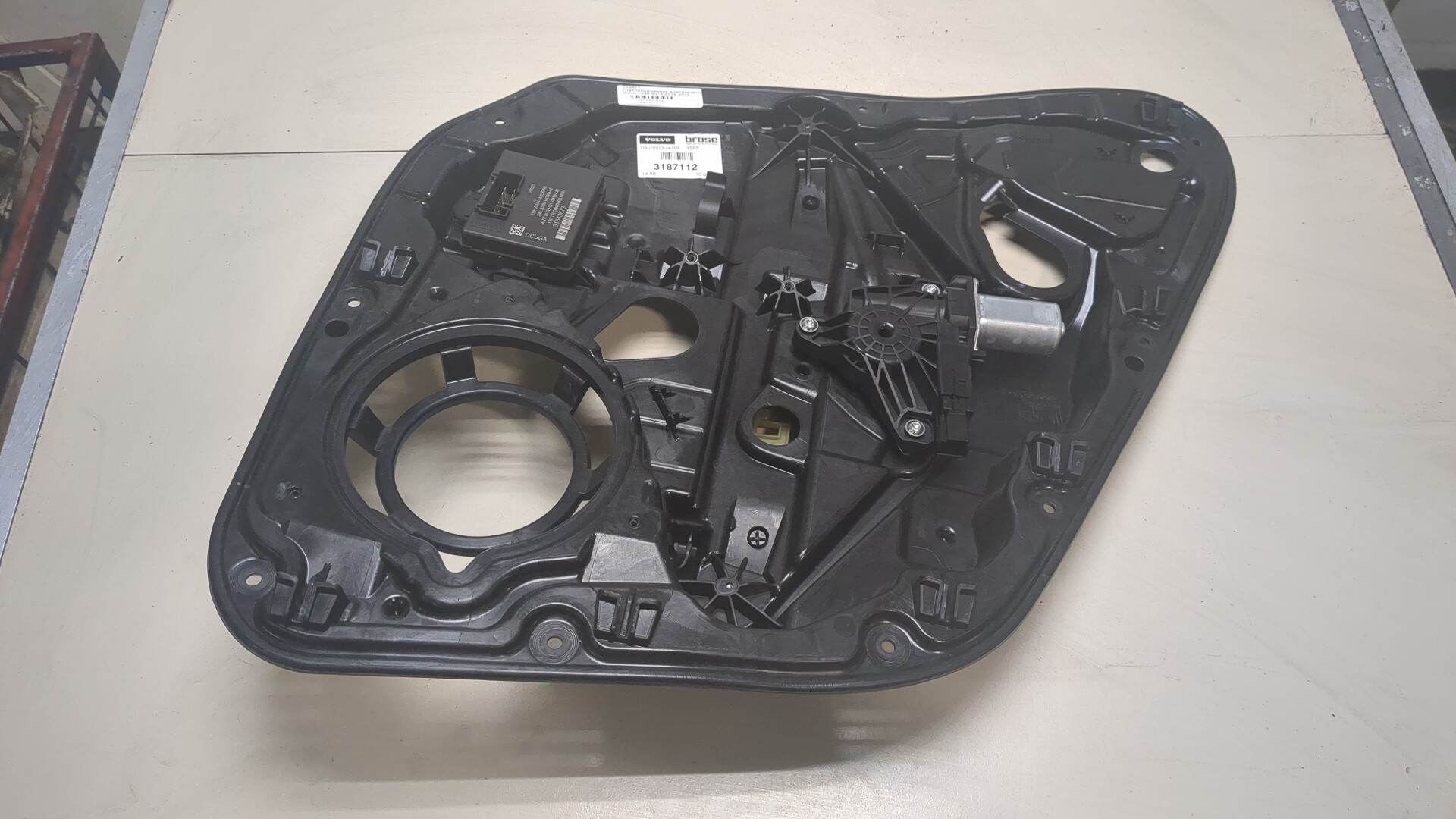 Стеклоподъемник электр. задний правый