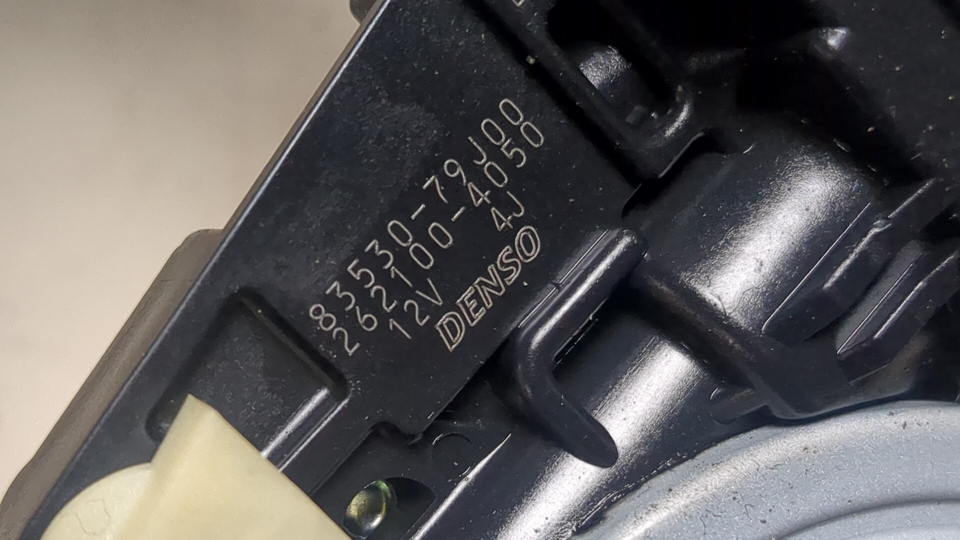 Стеклоподъемник электр. задний правый