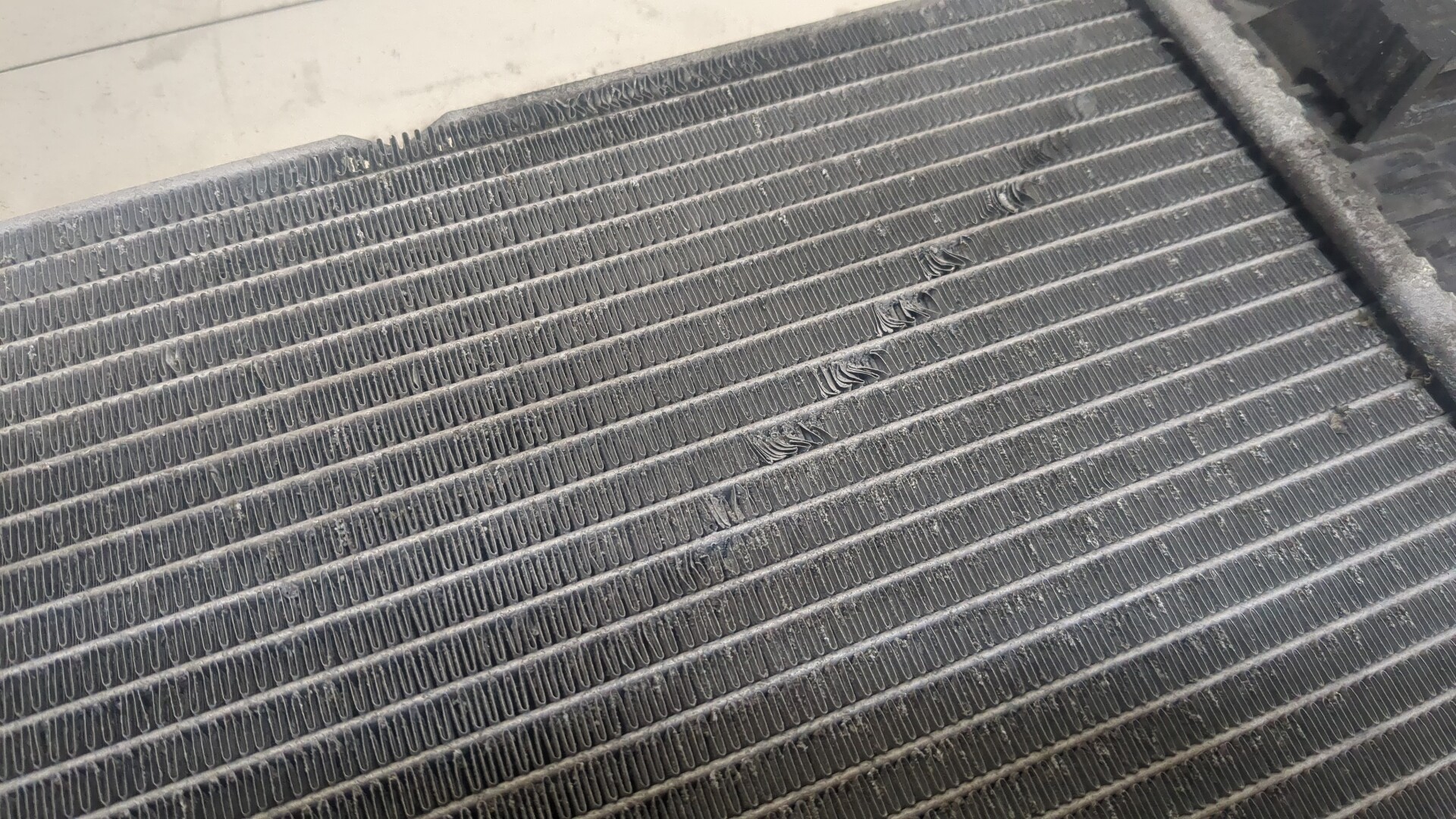 Радиатор охлаждения двигателя основной