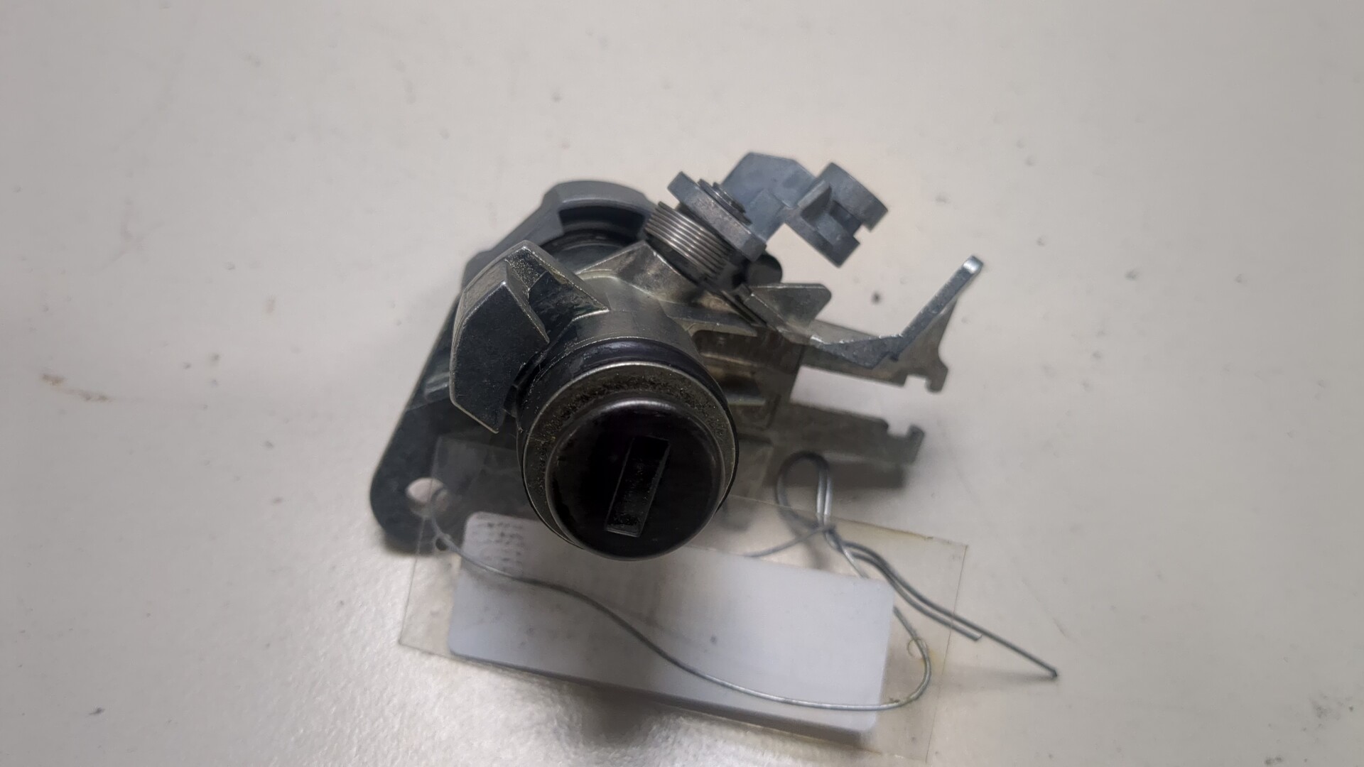 Вставка замка двери