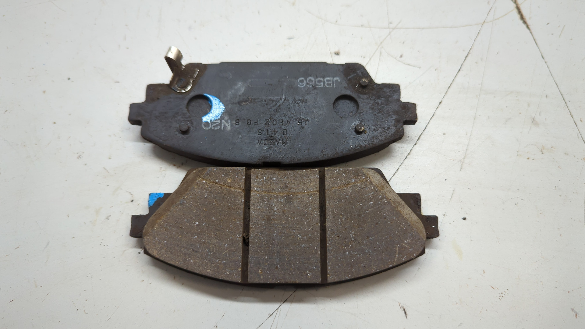 Колодки тормозные передние к-т