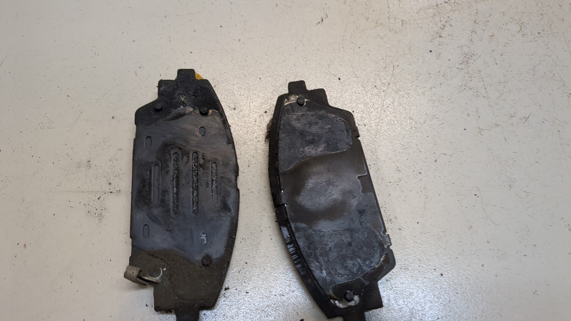 Колодки тормозные передние к-т