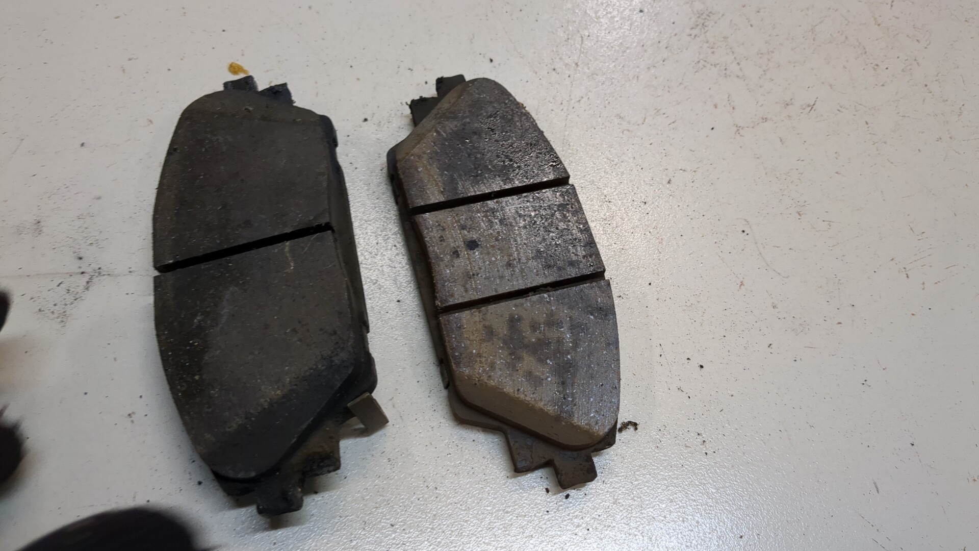 Колодки тормозные передние к-т