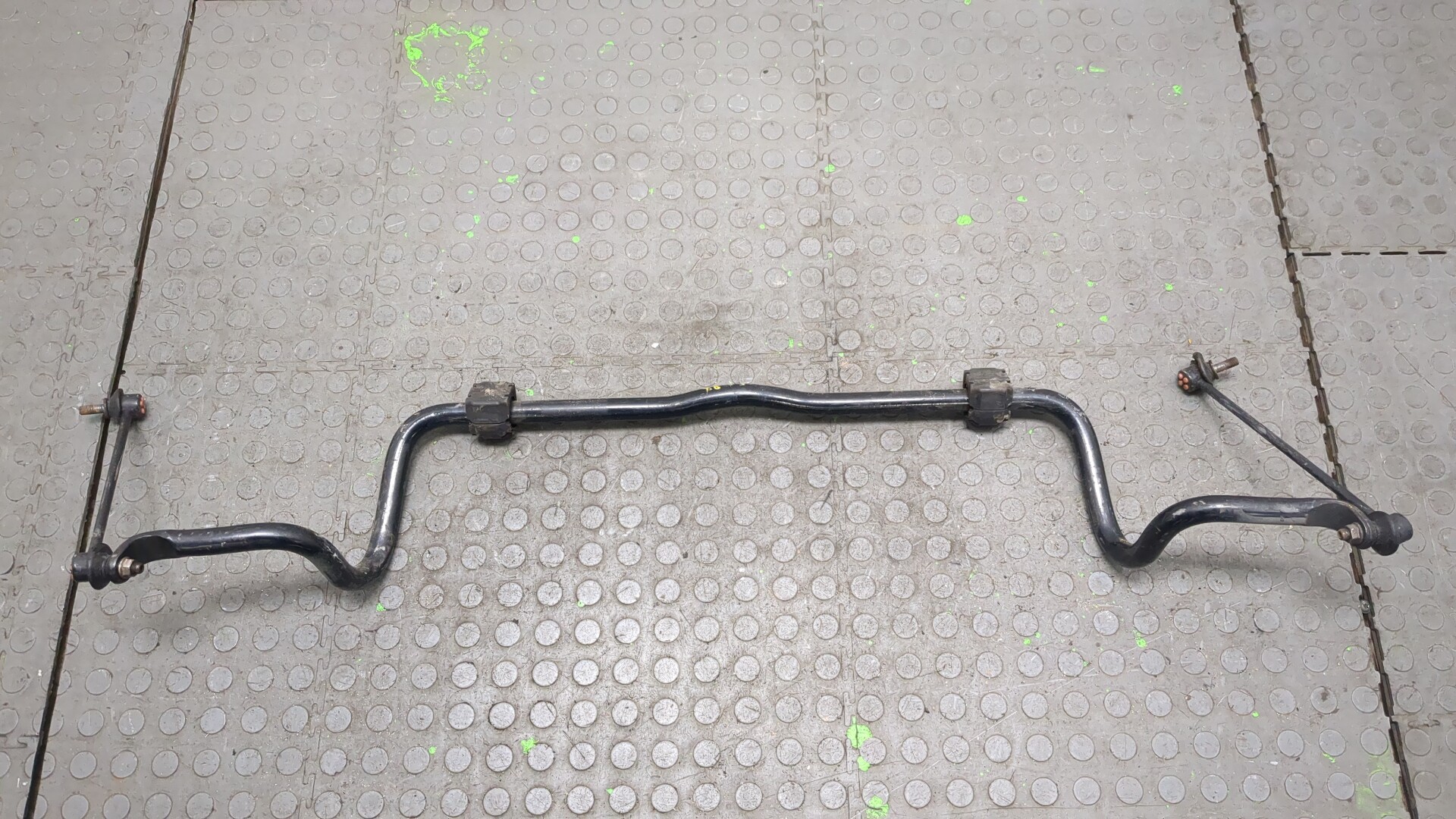 Стабилизатор передний