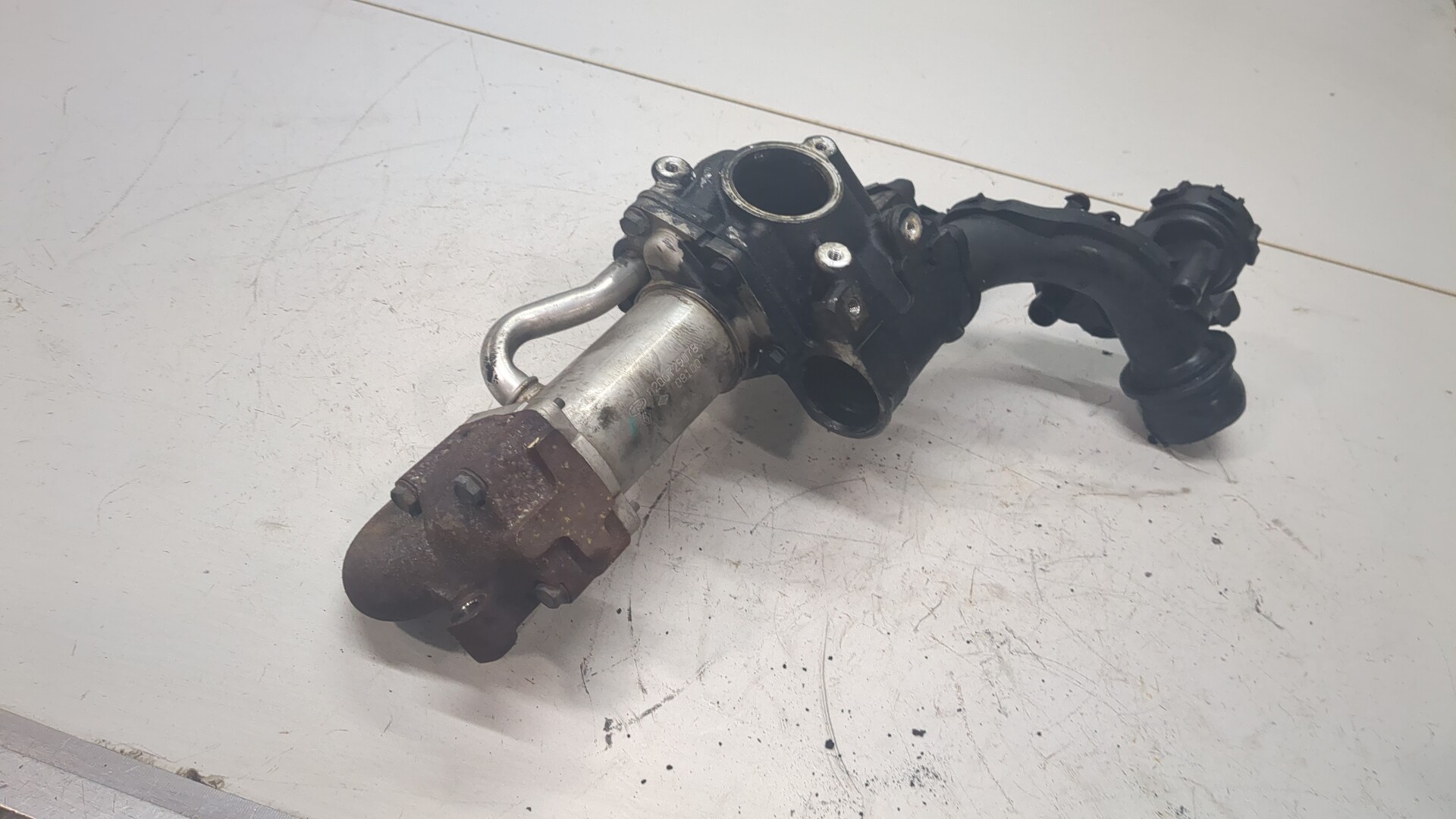 Тройник вентиляции картерных газов