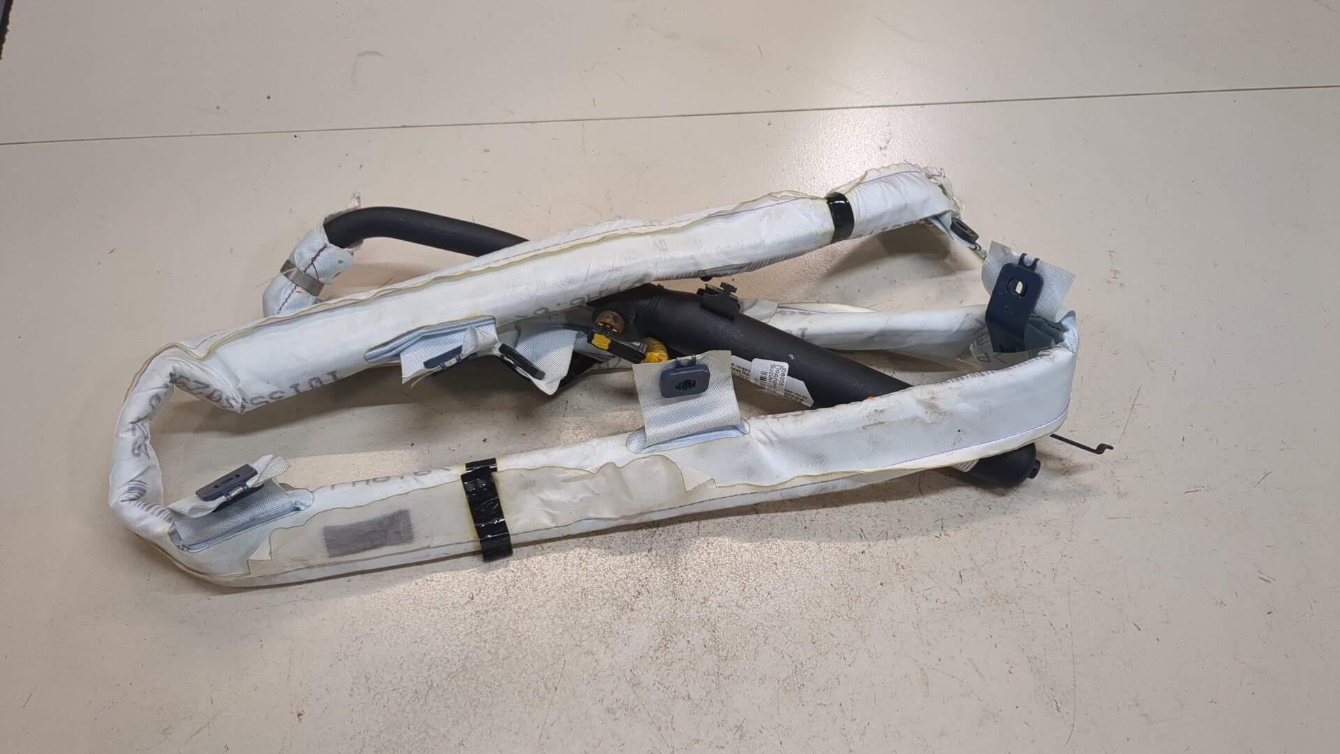 Подушка безопасности боковая (шторка)