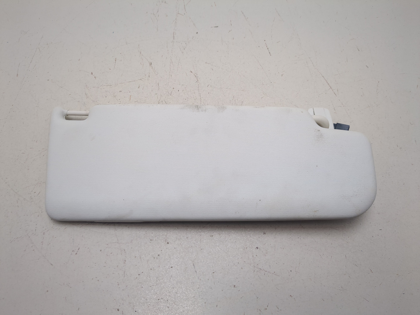 Козырек солнцезащитный