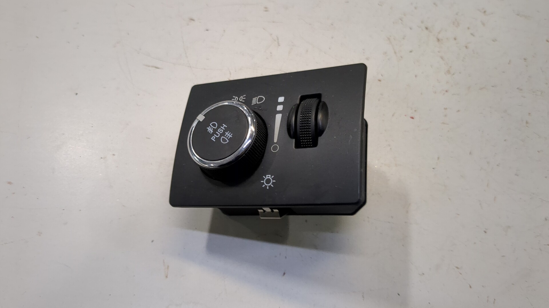 Переключатель света фар