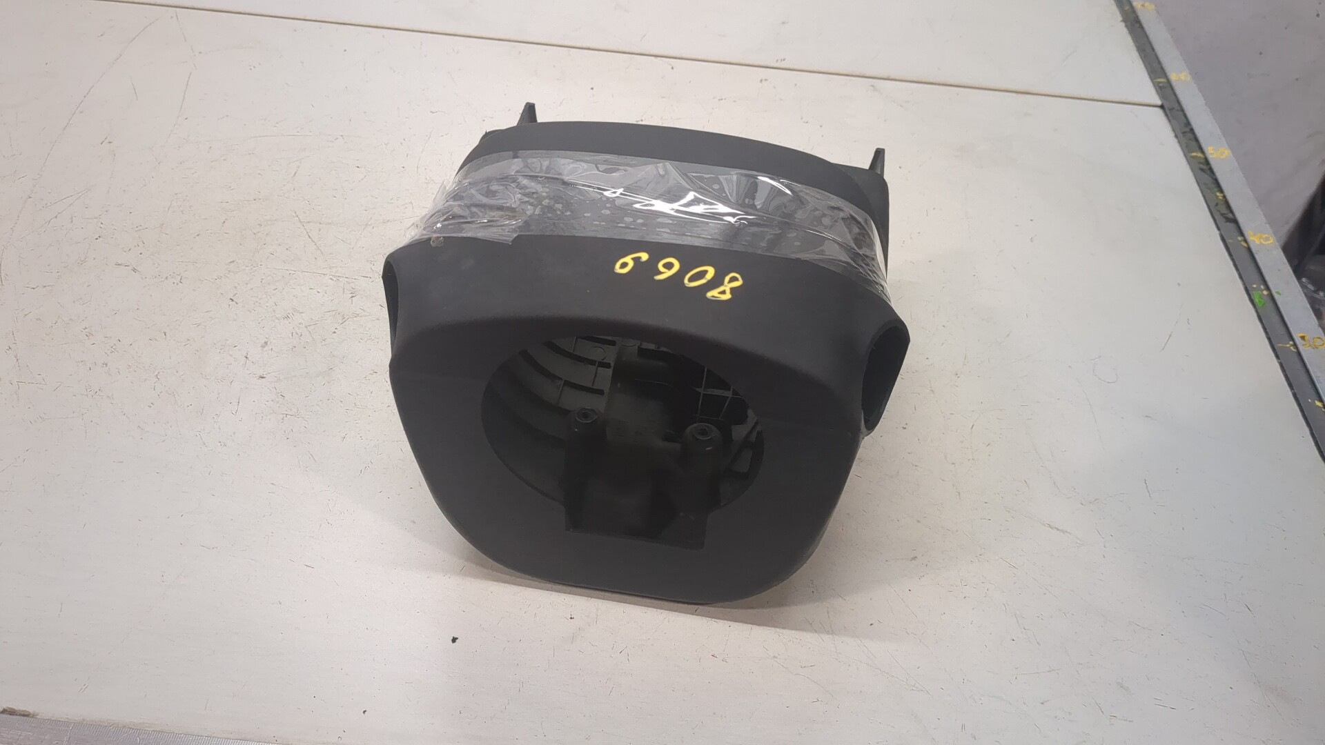 Кожух рулевой колонки