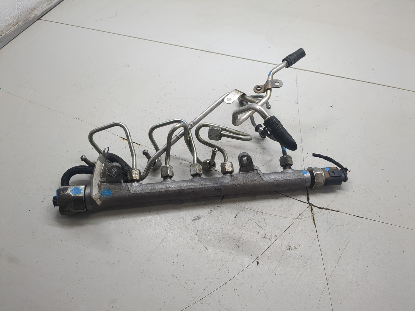 Рейка топливная (рампа)