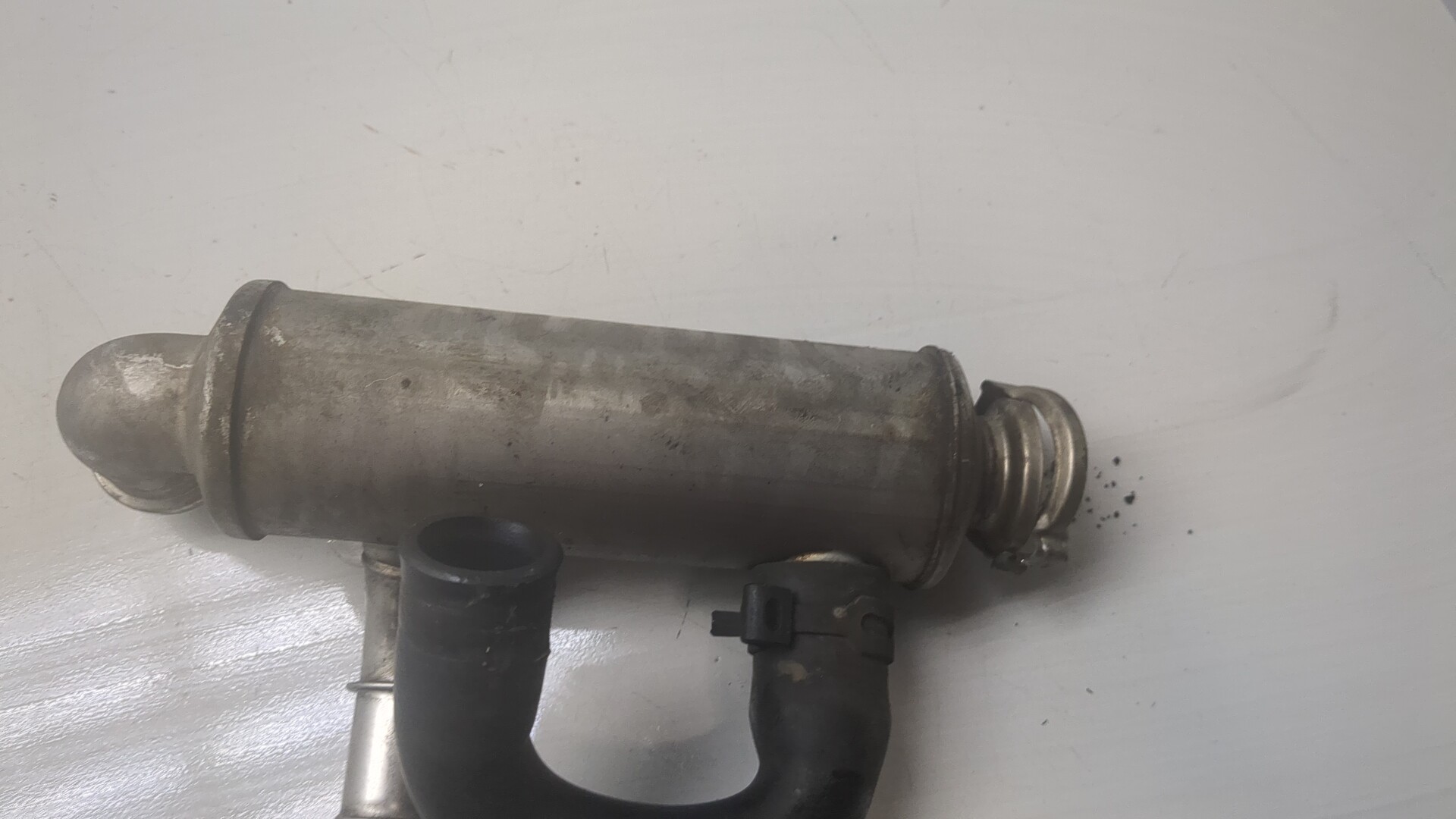 Тройник вентиляции картерных газов